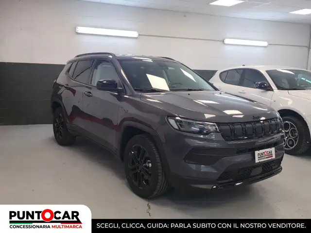 Jeep Compass view 3
