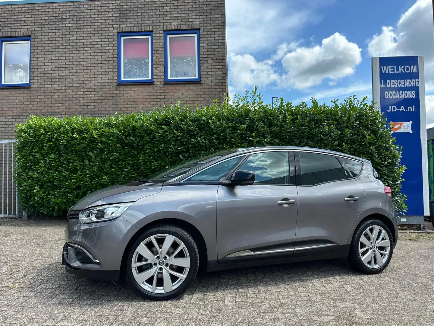 Renault Scenic 1.3 TCe Limited Climate C, Cruise C, Navigatie, Ca Grijs - 1