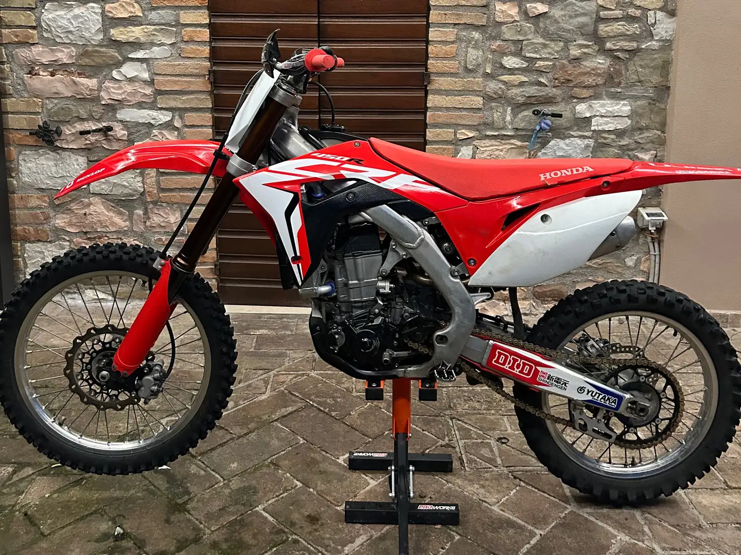 Honda CRF 450 Červená - 1