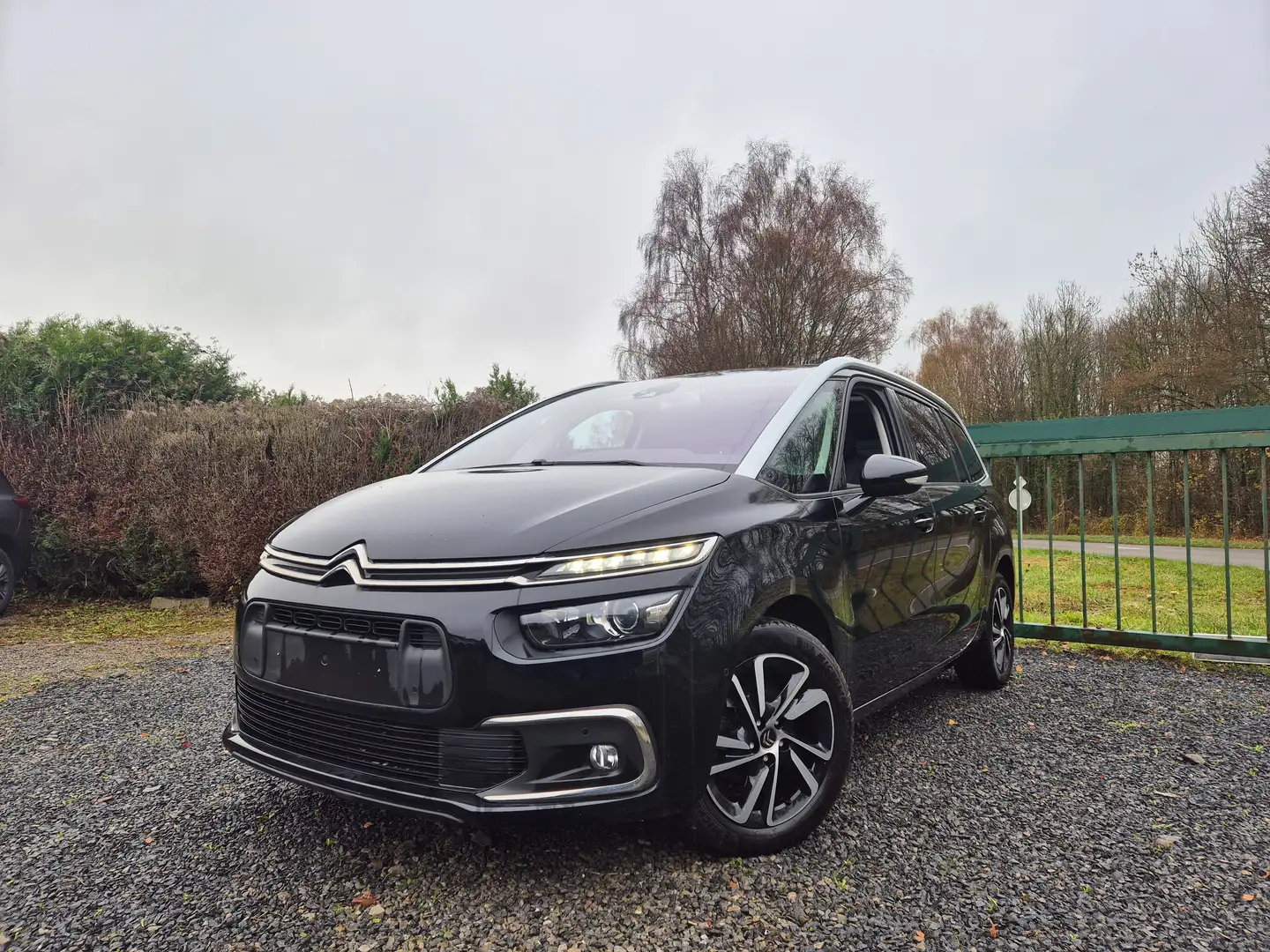 Citroen Grand C4 SpaceTourer Grand C4 SpaceTourer 1.2 PureTech Shine TVA RECUP Zwart - 1