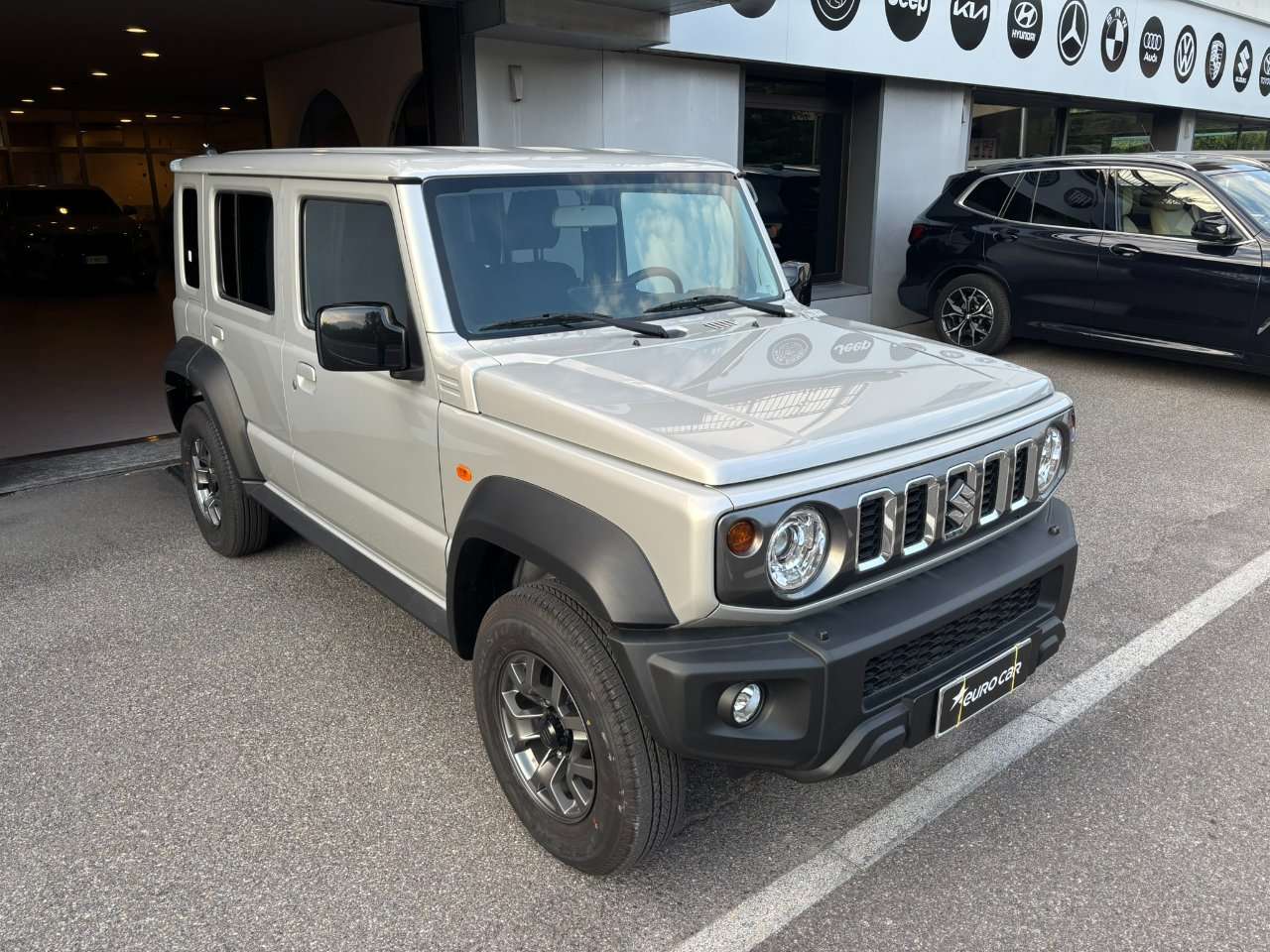 Suzuki Jimny GLX 5-dr 1.5L Gasoline 4WD 5MT