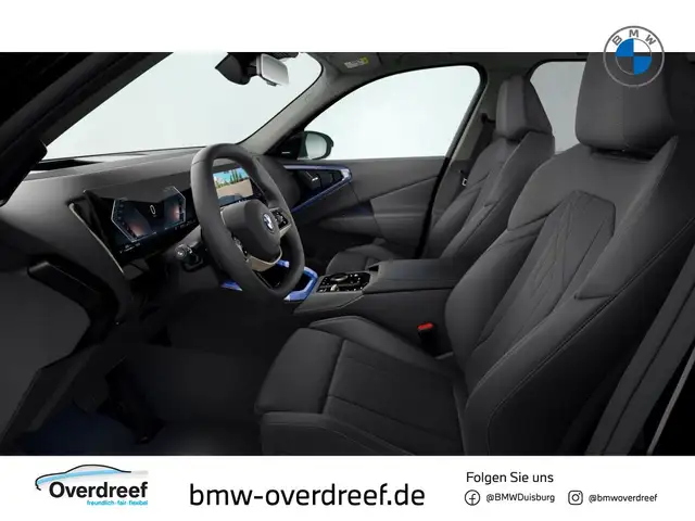 BMW X3 view 3