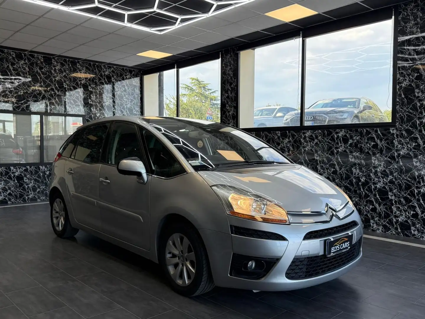 Citroen C4 Picasso 2.0 hdi 16v Exclusive Style auto Zilver - 1
