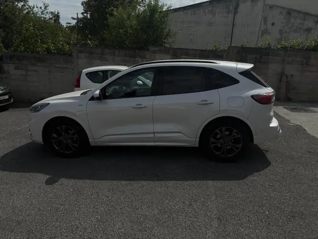 Ford Kuga view 2
