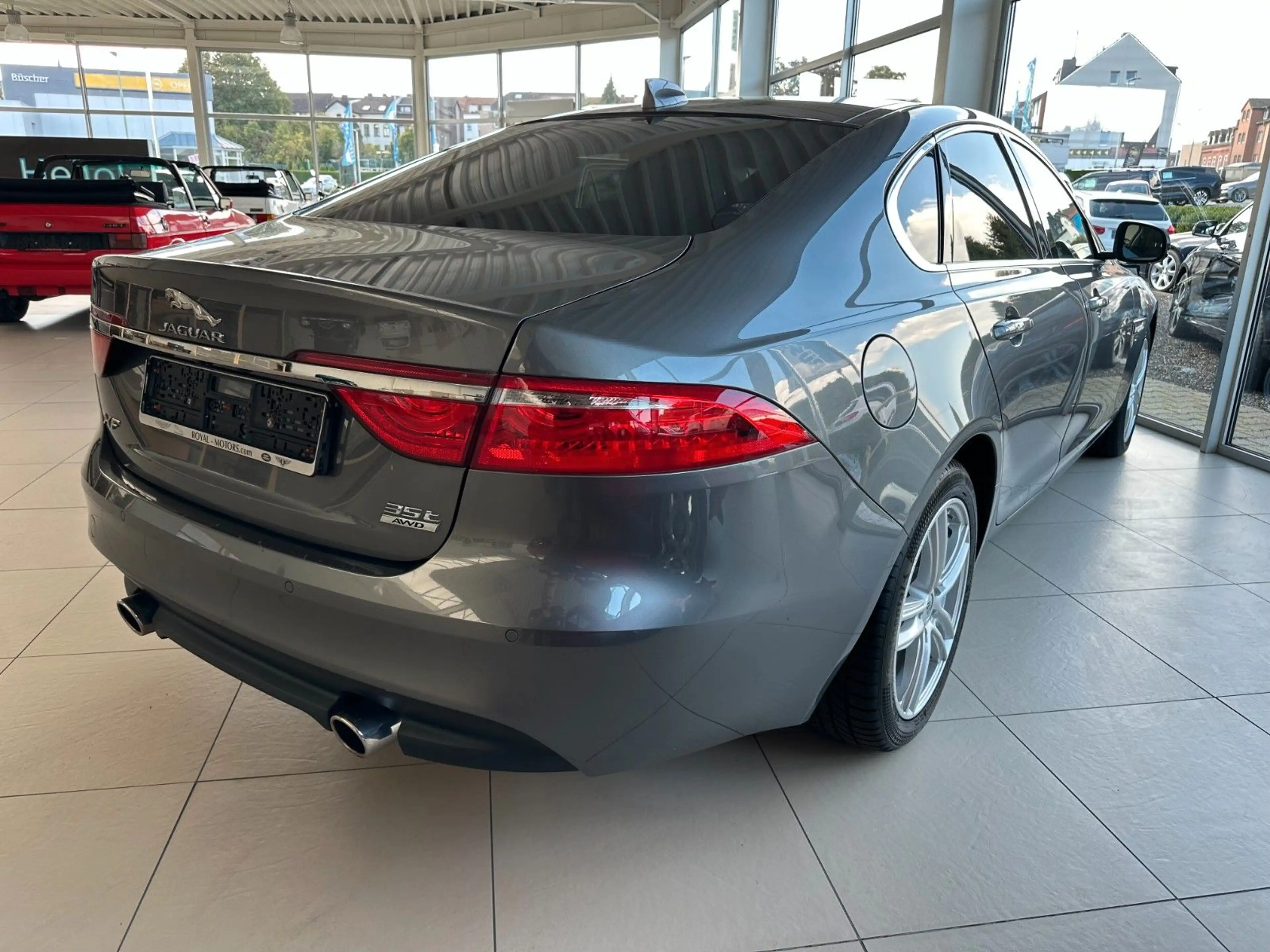 Jaguar XF Prestige AWD — photo 2