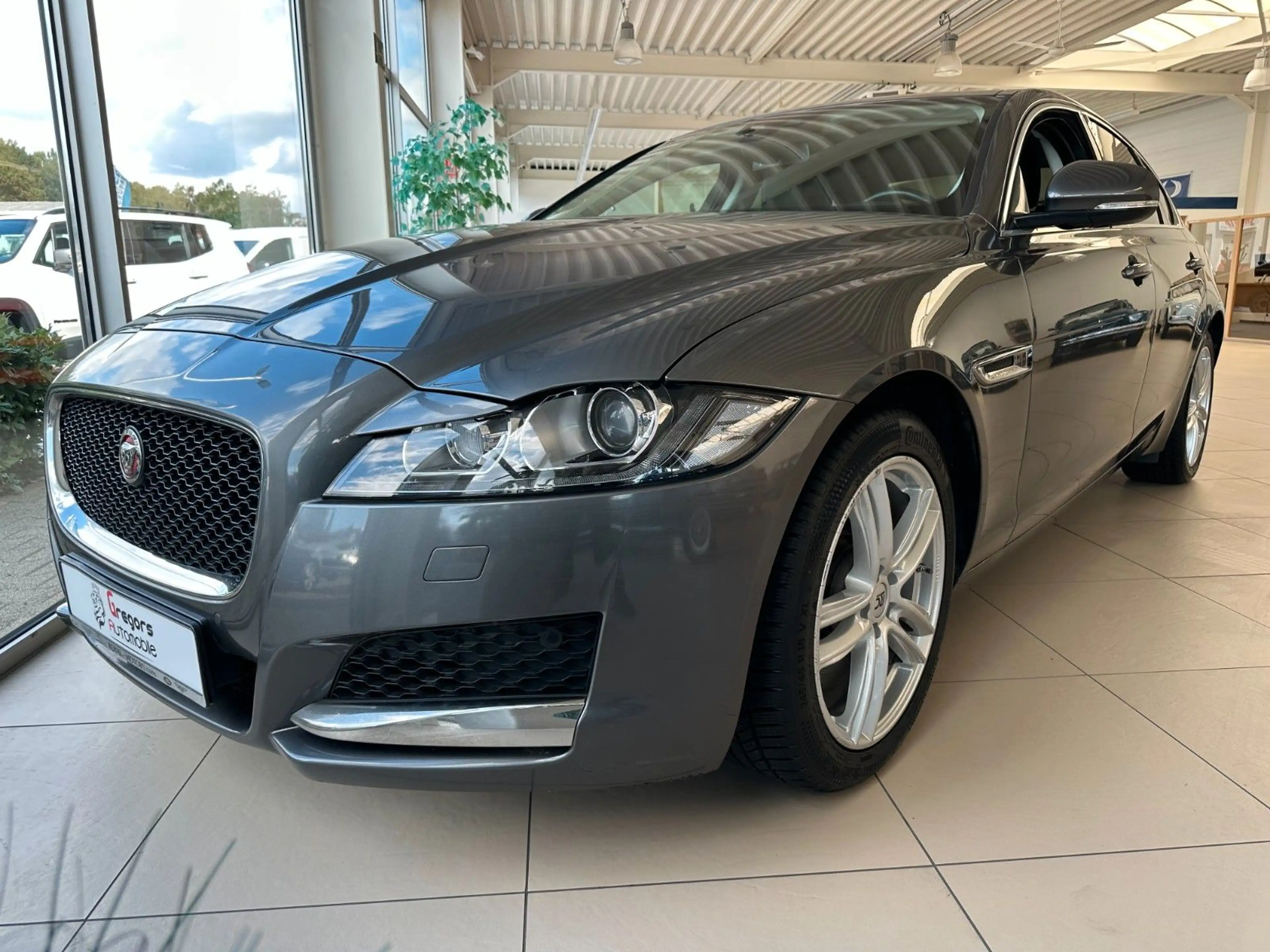Jaguar XF Prestige AWD