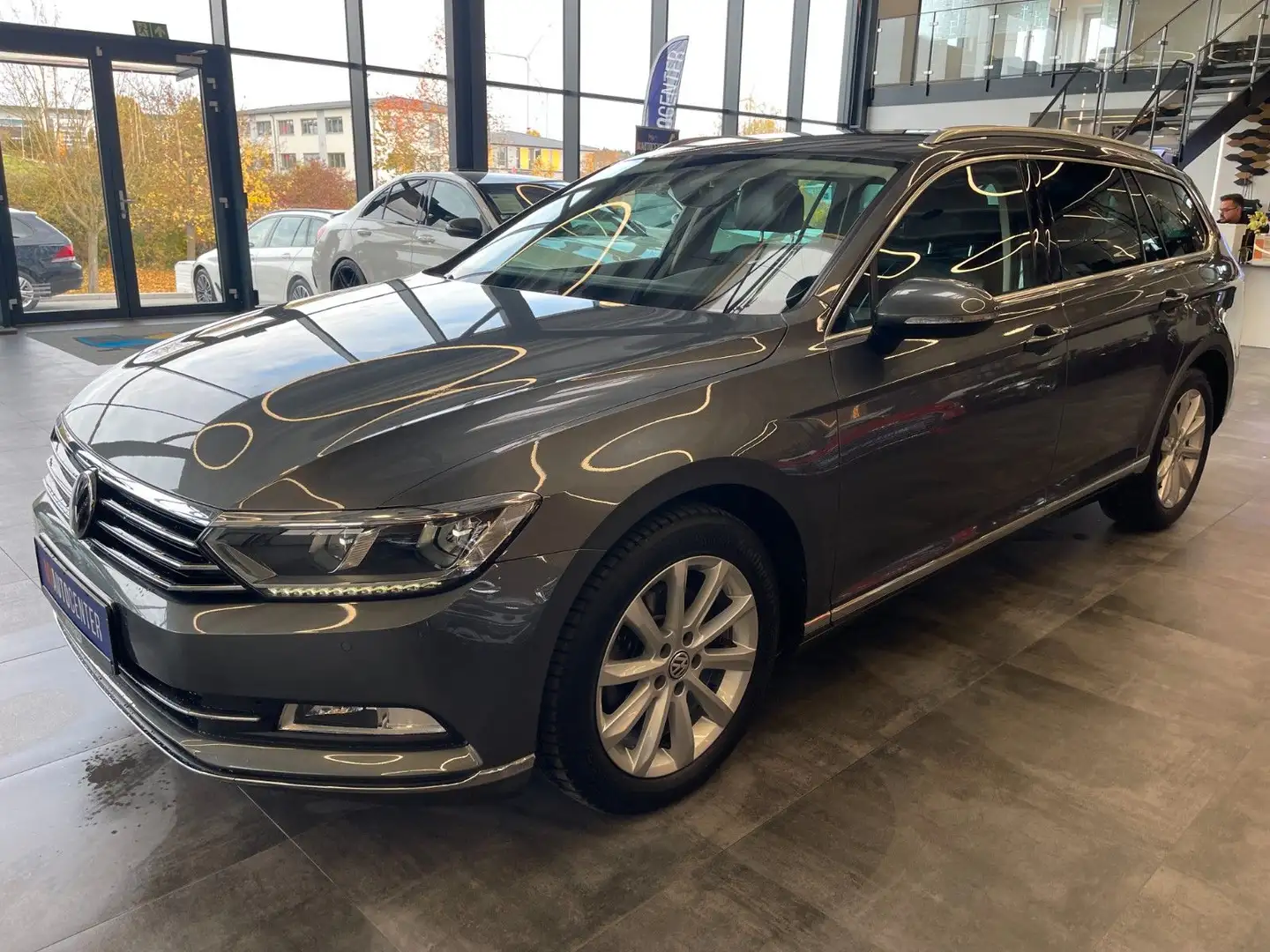Volkswagen Passat Variant Highline BMT/Start-Stopp *AHK*SHZ Gris - 2