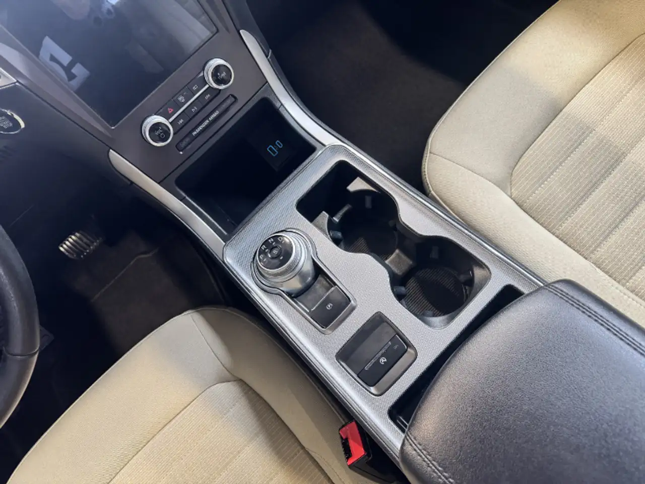 Ford Edge снимка Ford Edge