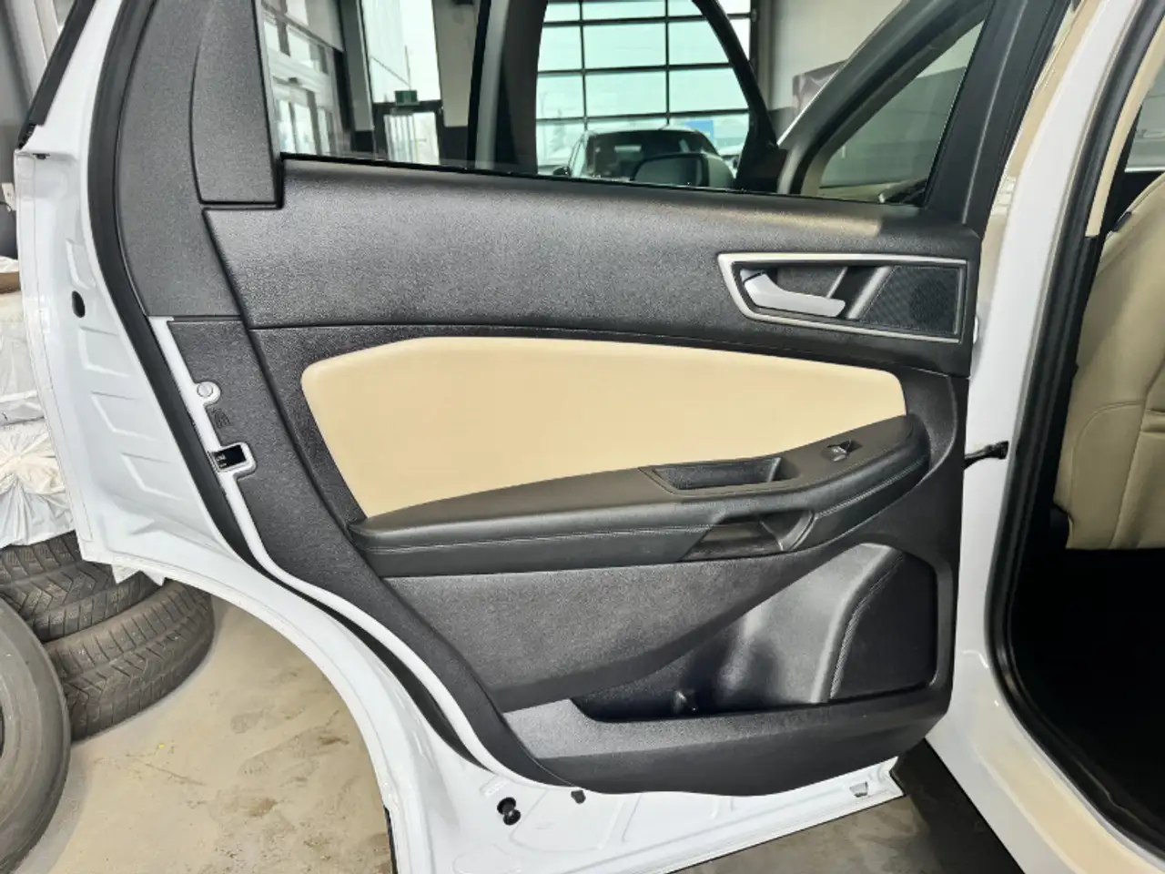 Ford Edge снимка Ford Edge