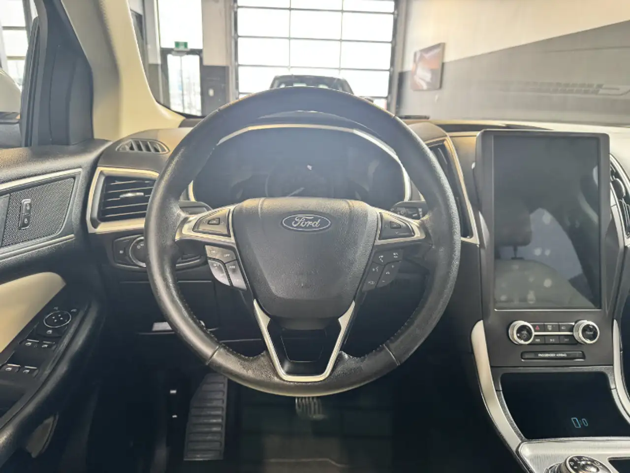 Ford Edge снимка Ford Edge