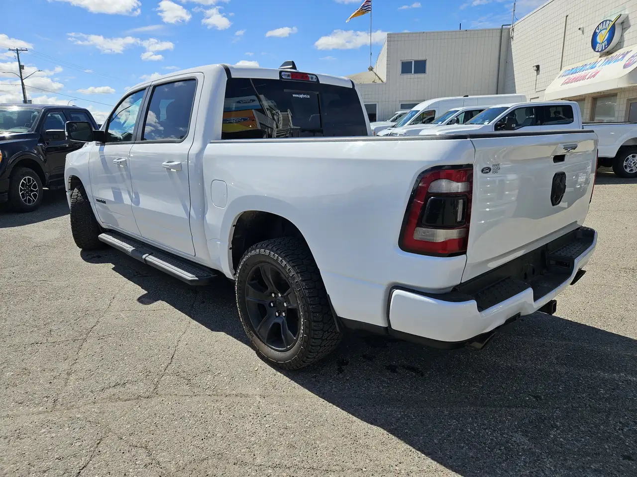 RAM 1500 снимка RAM 1500