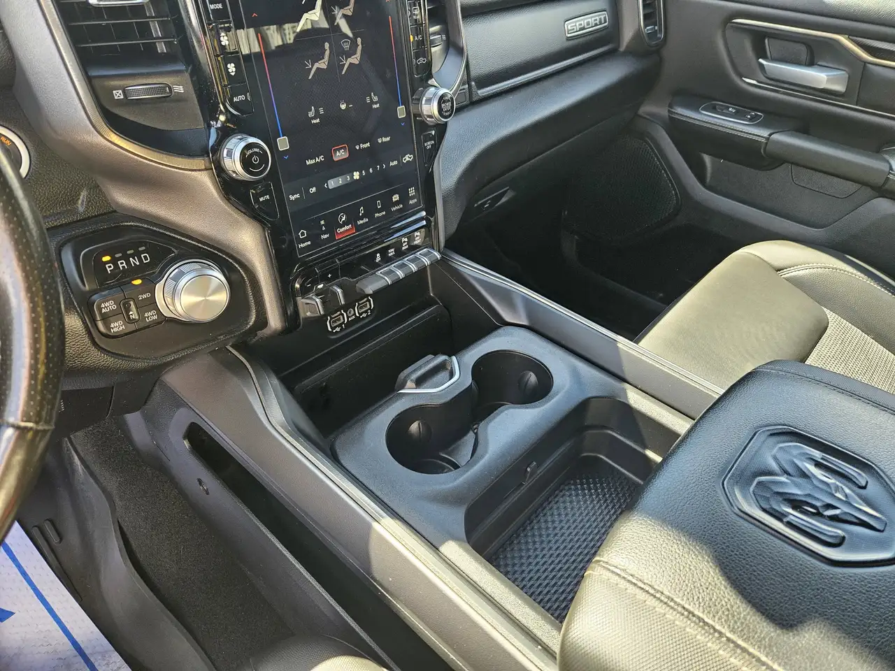 RAM 1500 снимка RAM 1500
