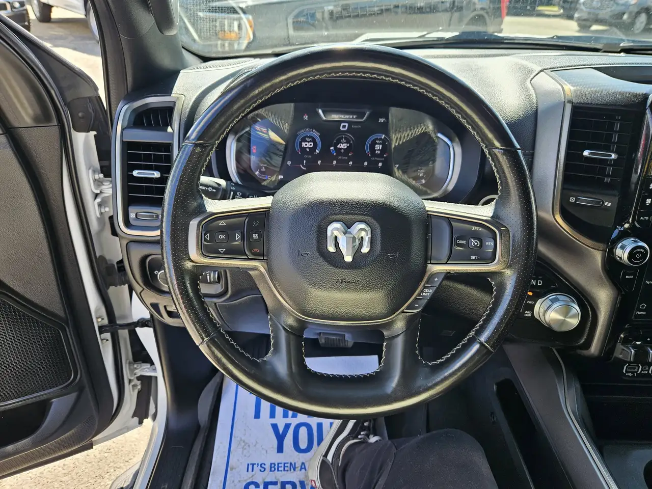 RAM 1500 снимка RAM 1500