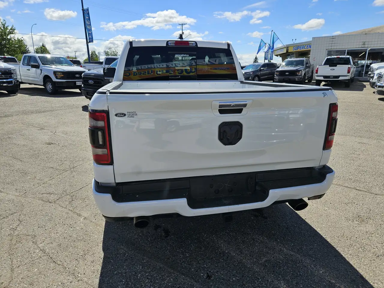 RAM 1500 снимка RAM 1500