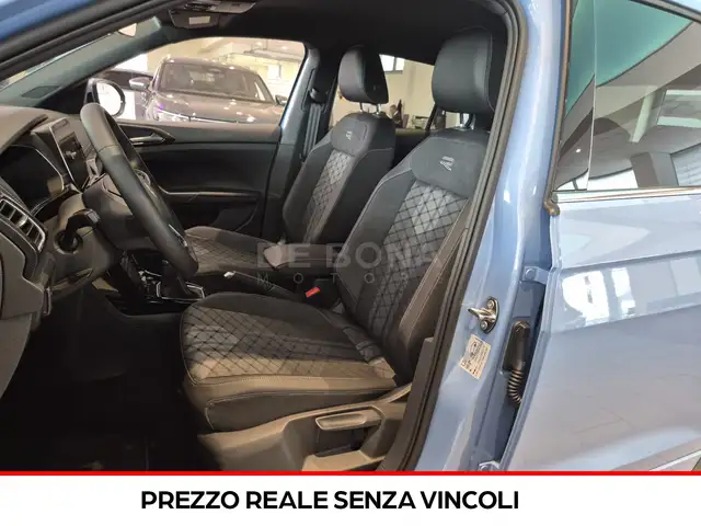 Volkswagen T-Cross view 3