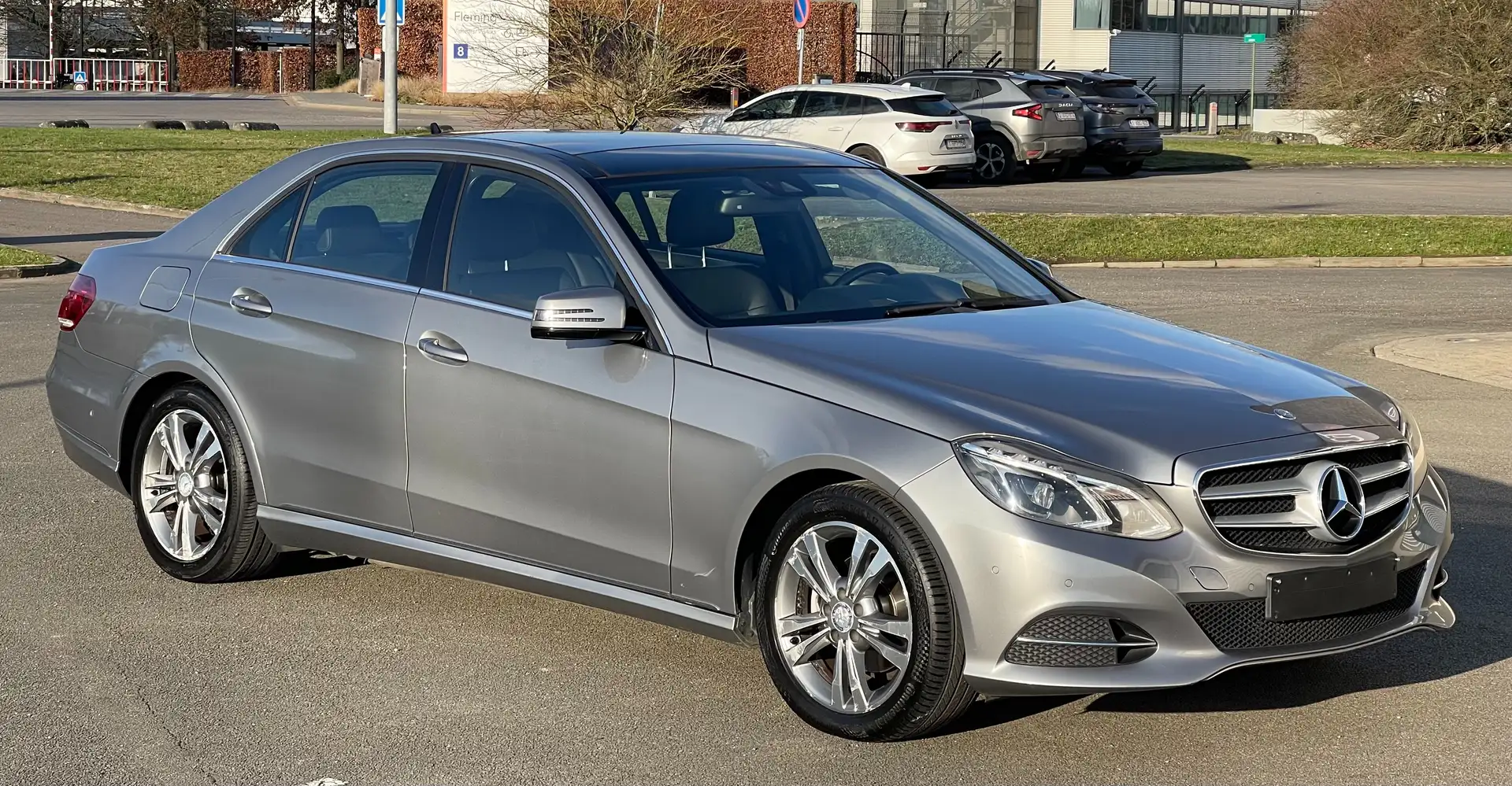 Mercedes-Benz E 220 E 220 CDI Avantgarde - Panoramic Sunroof Argent - 1