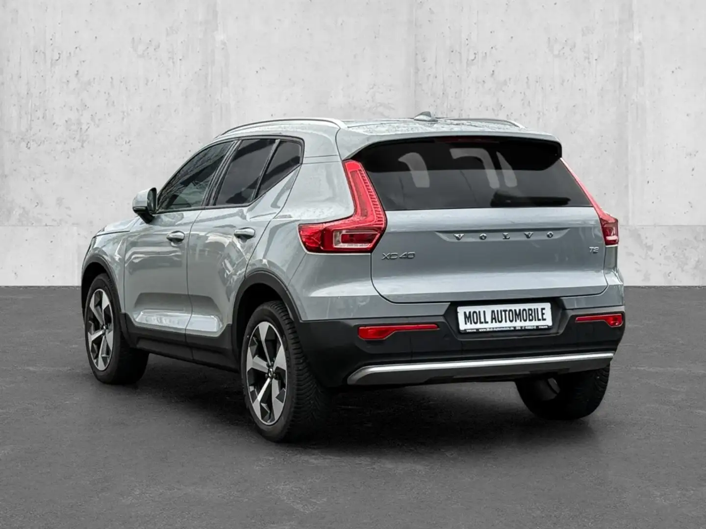 Volvo XC40 Core 2WD Navi Digitales Cockpit Soundsystem LED Sp Grau - 2