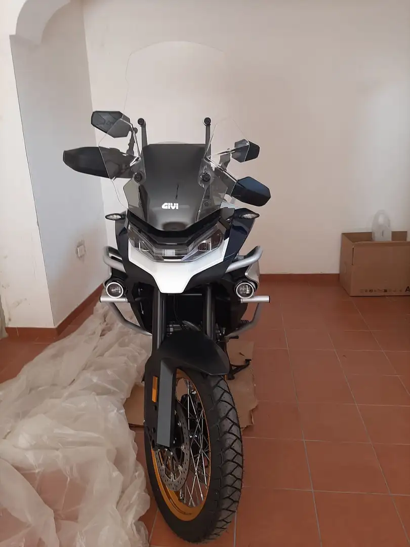 CFMOTO 800 MT Explorer Blanc - 1