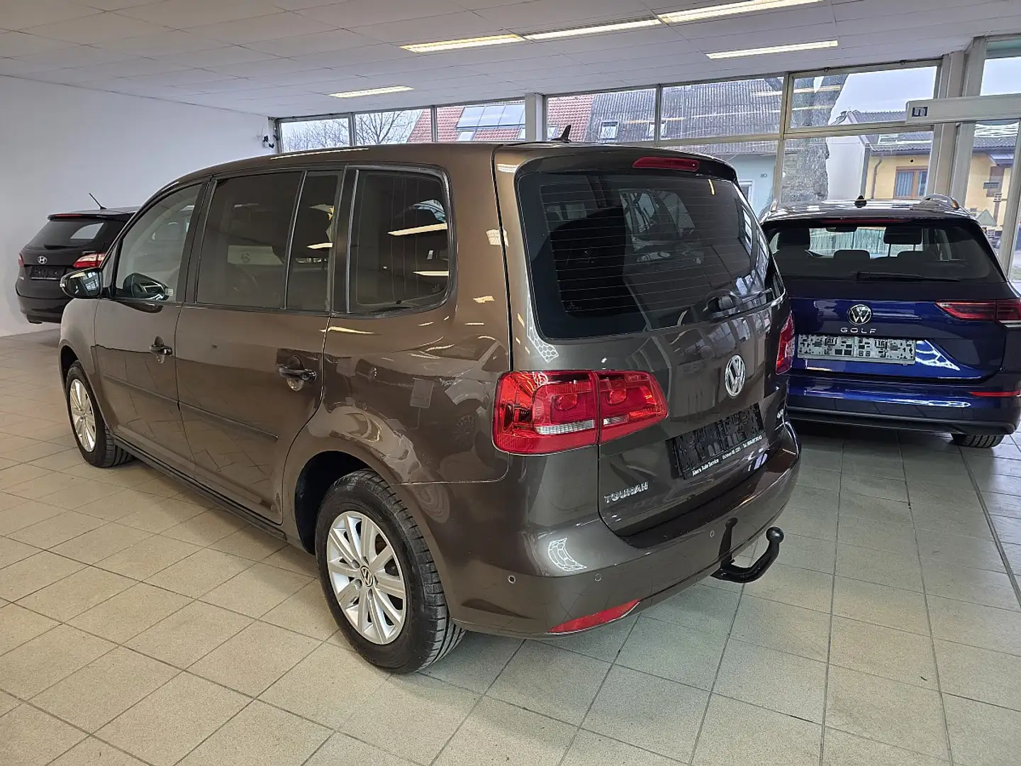 Volkswagen Touran Trendline 1,6 TDI DPF Braun - 2