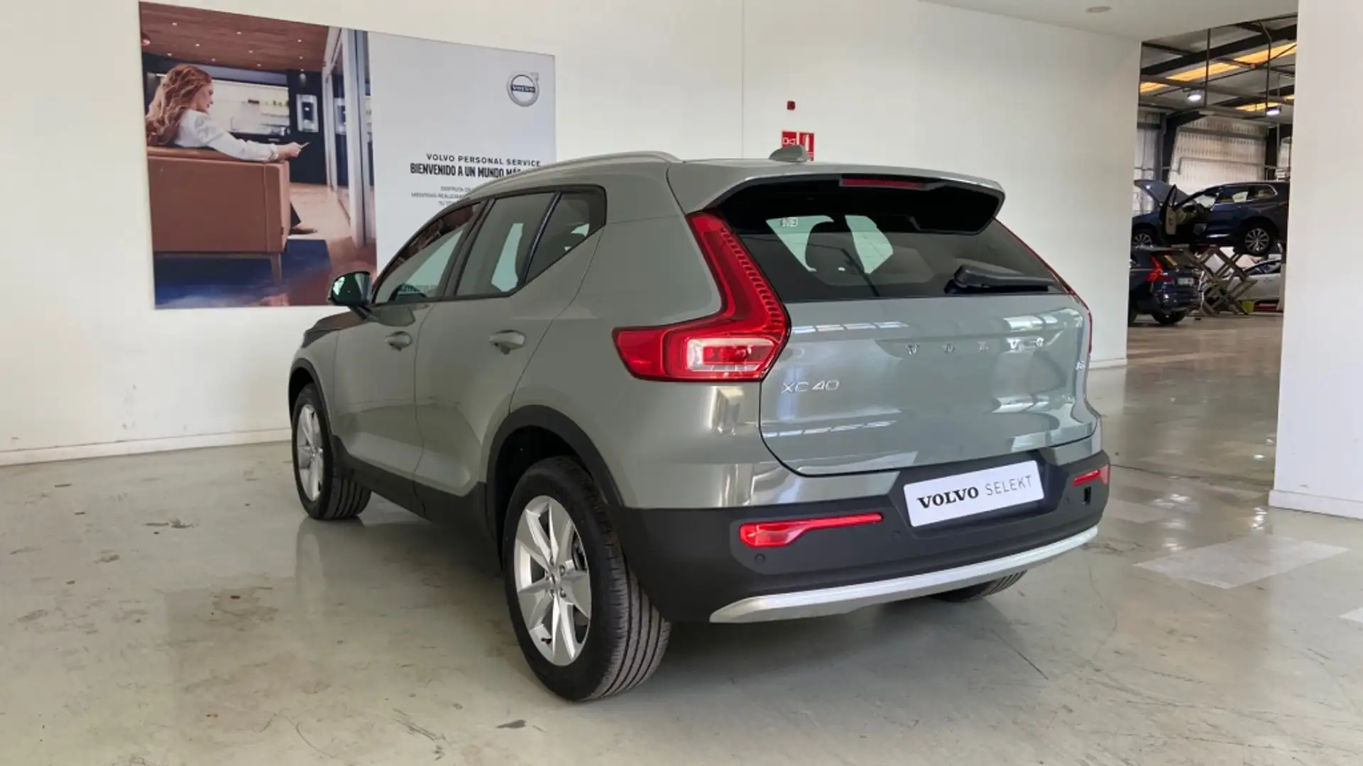 Volvo XC40 2.0 B3 CORE AUTO 163 5P - 2