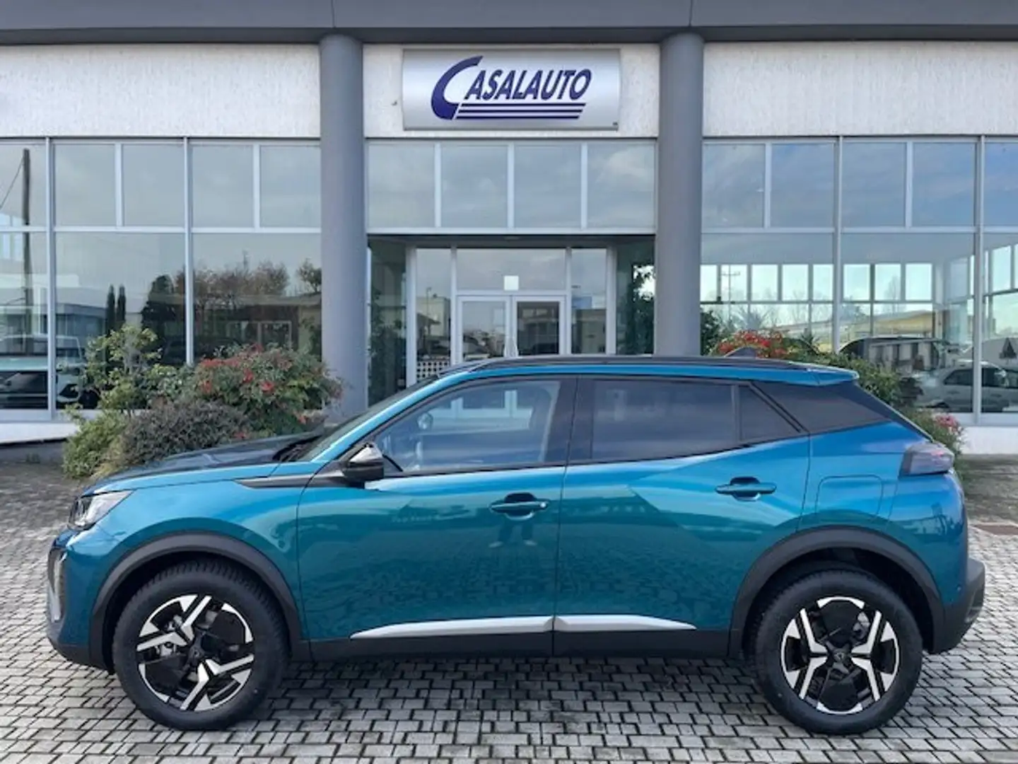Peugeot 2008 1.2 hybrid Allure 145cv e-dcs6 PREZZO VERO Azul - 2