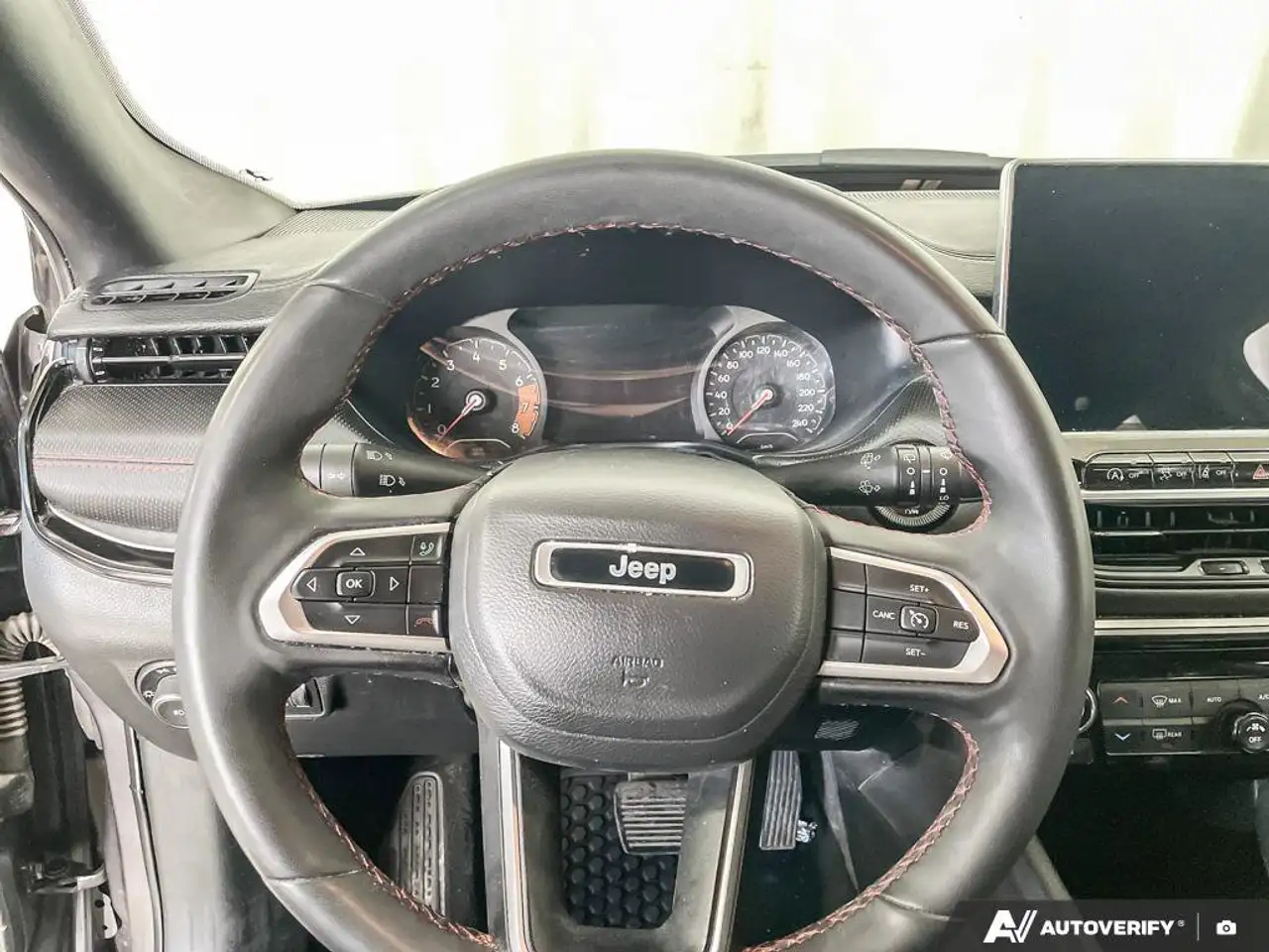 Jeep Compass снимка Jeep Compass