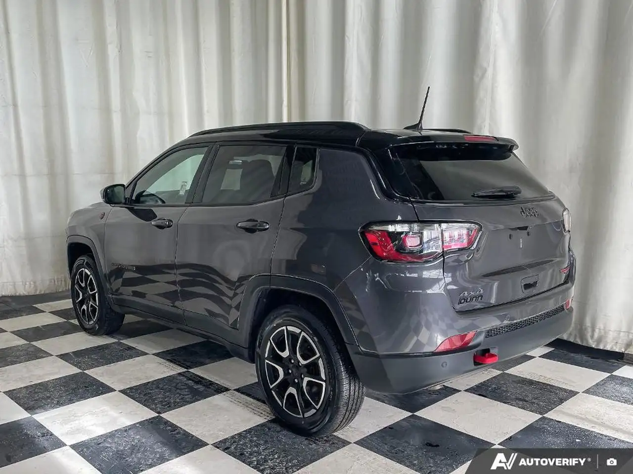Jeep Compass снимка Jeep Compass