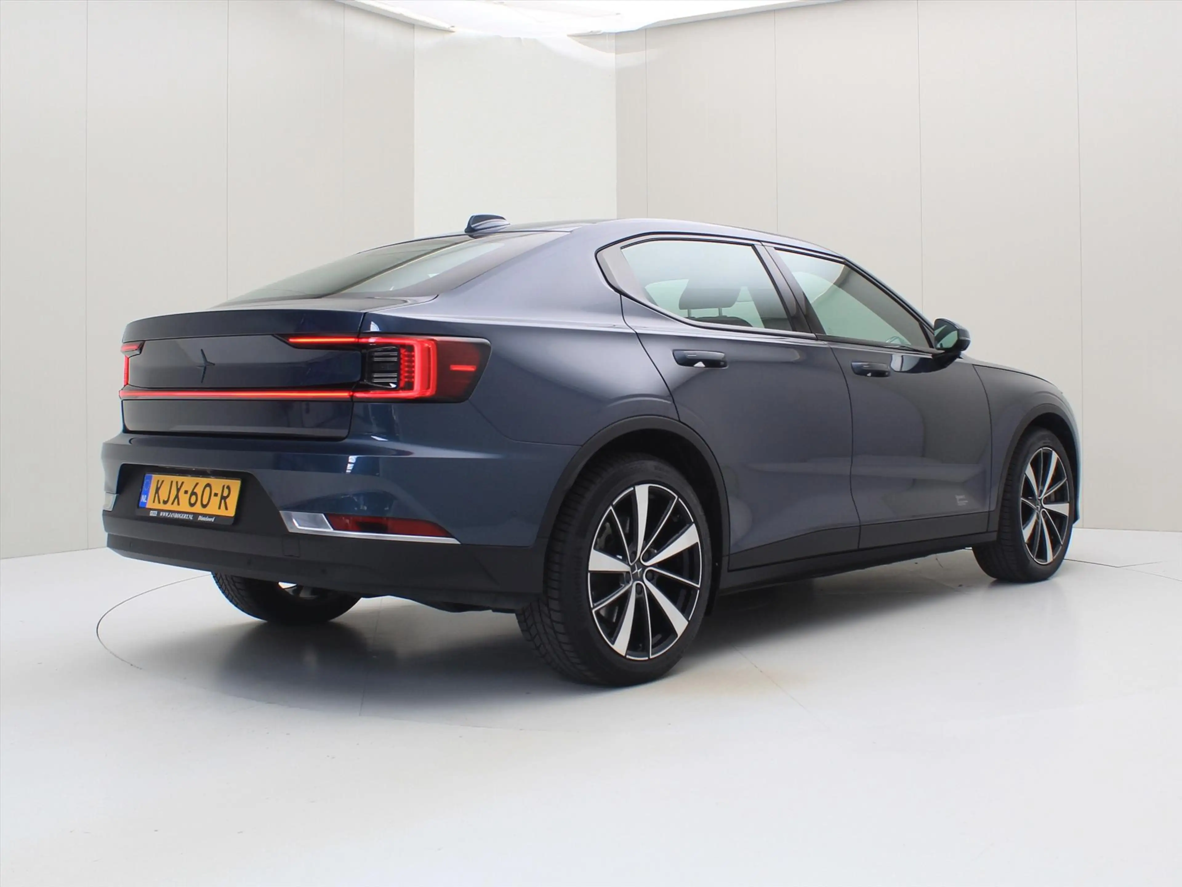 Polestar 2 Long Range Single Motor 231pk [ WARMTEPOMP+PILOT P — photo 3