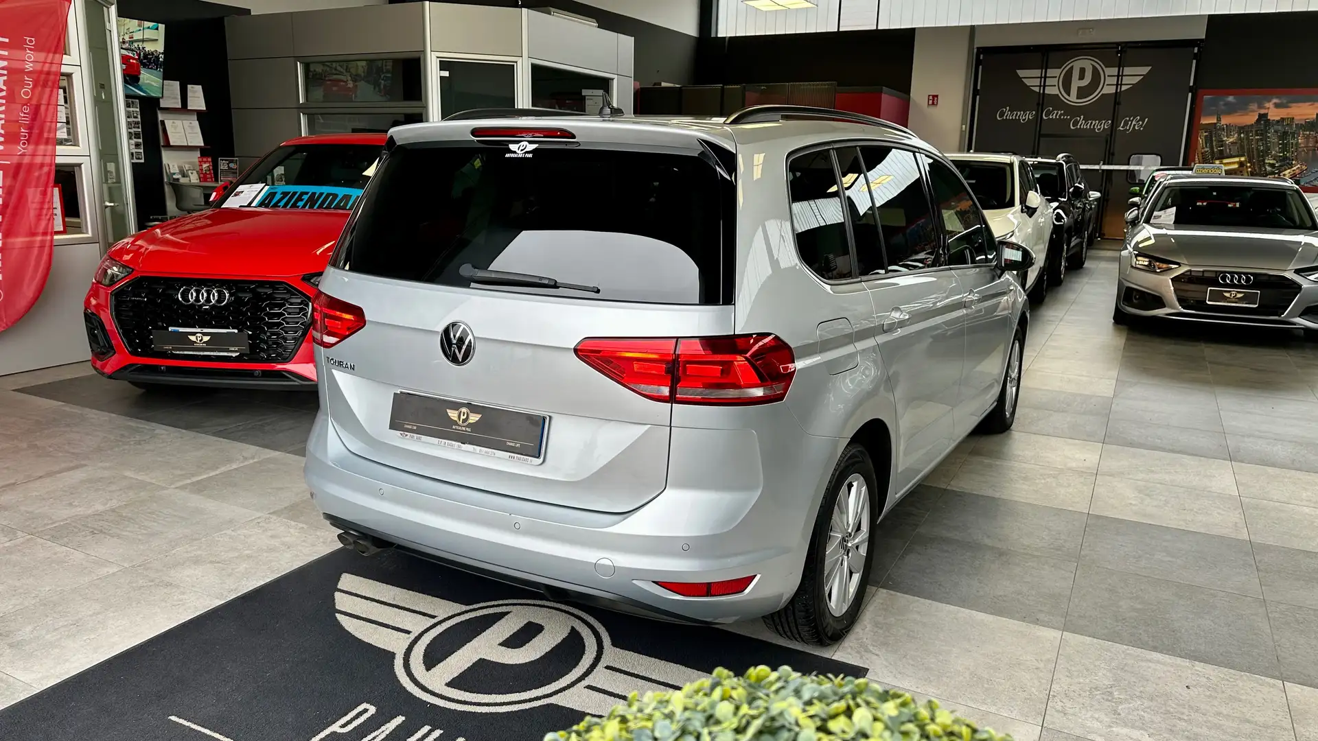 Volkswagen Touran 2.0 TDi 150CV SCR DSG 7posti Business BlueMotion Argento - 2