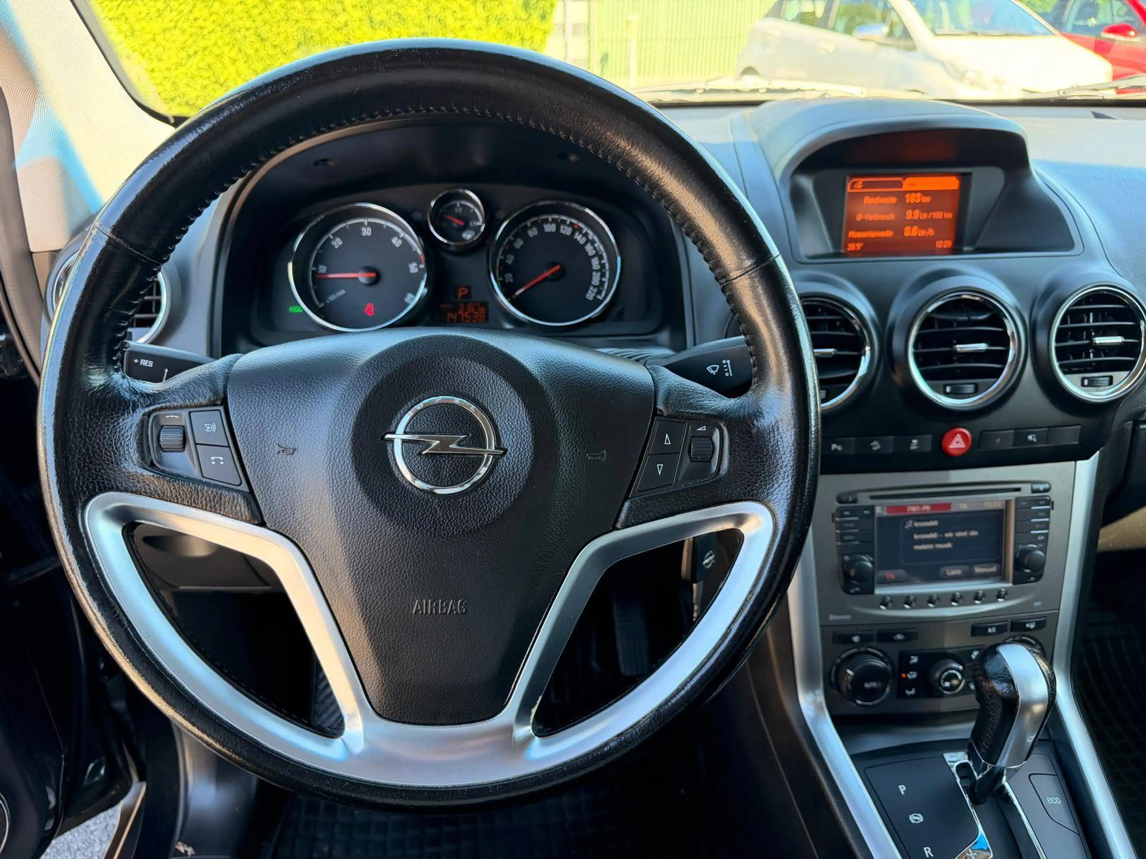 Opel Antara Cosmo 4x4 *Sitzheizung*Klimaautomatik* — photo 11