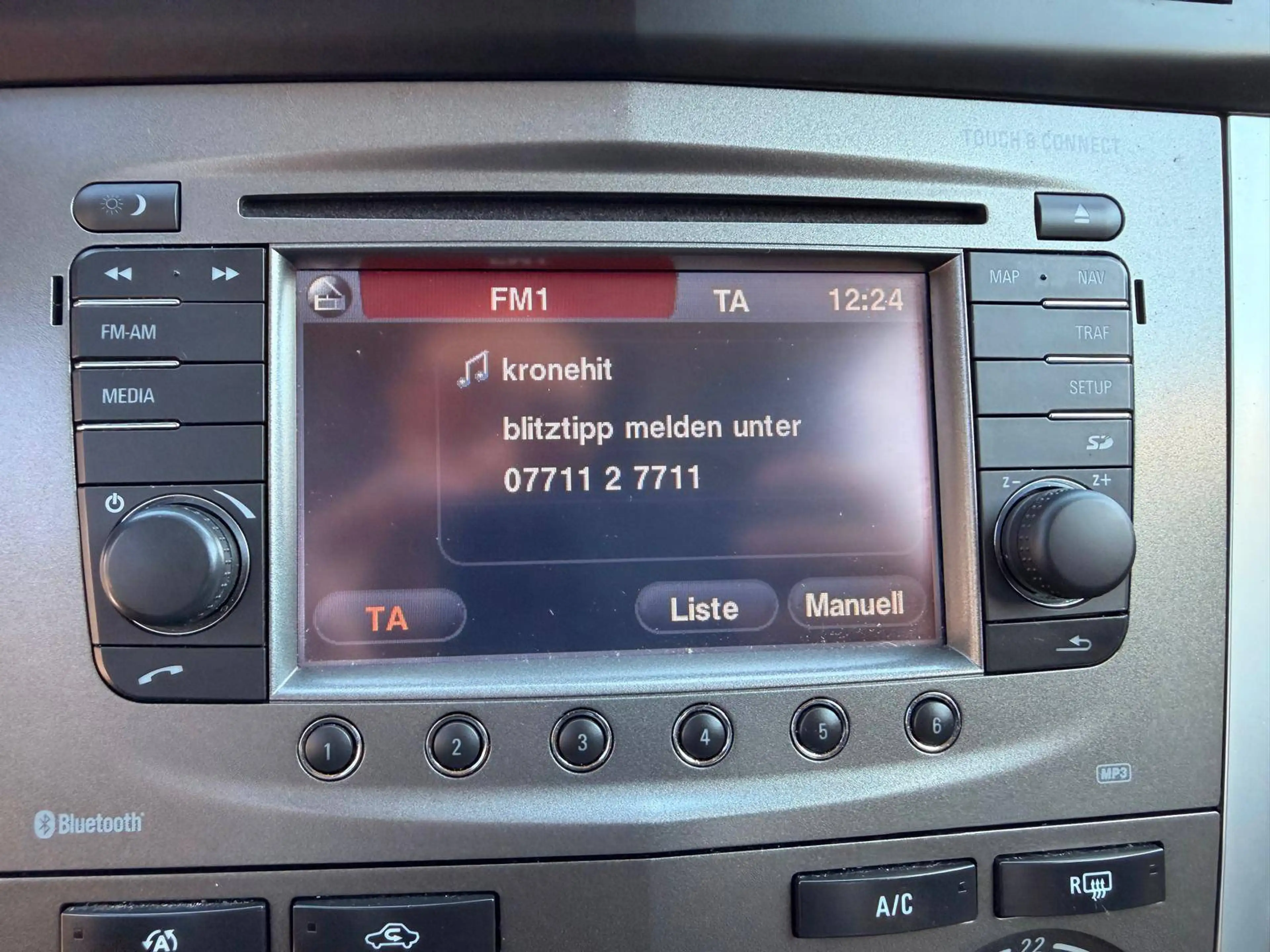 Opel Antara Cosmo 4x4 *Sitzheizung*Klimaautomatik* — photo 12
