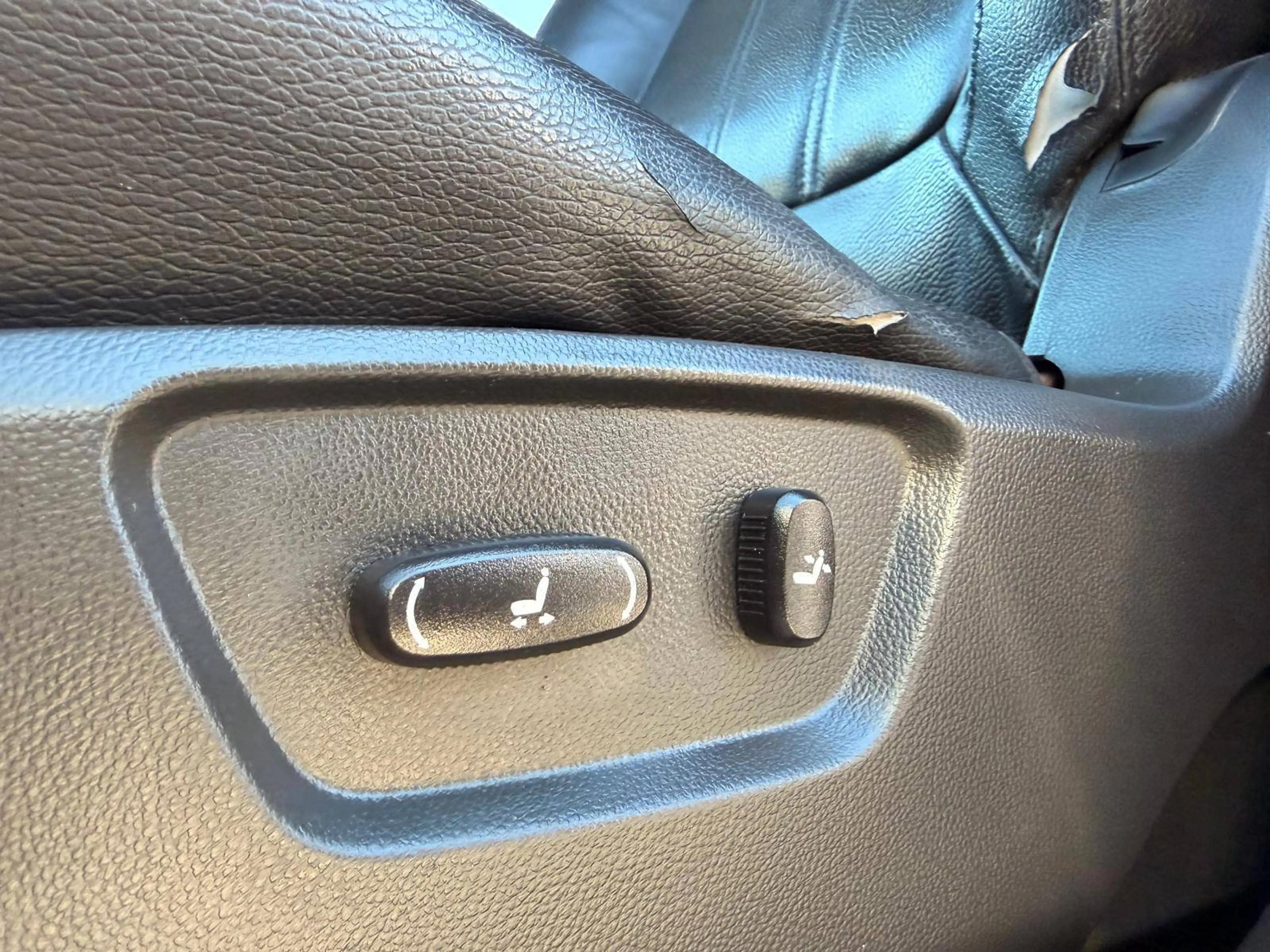 Opel Antara Cosmo 4x4 *Sitzheizung*Klimaautomatik* — photo 14