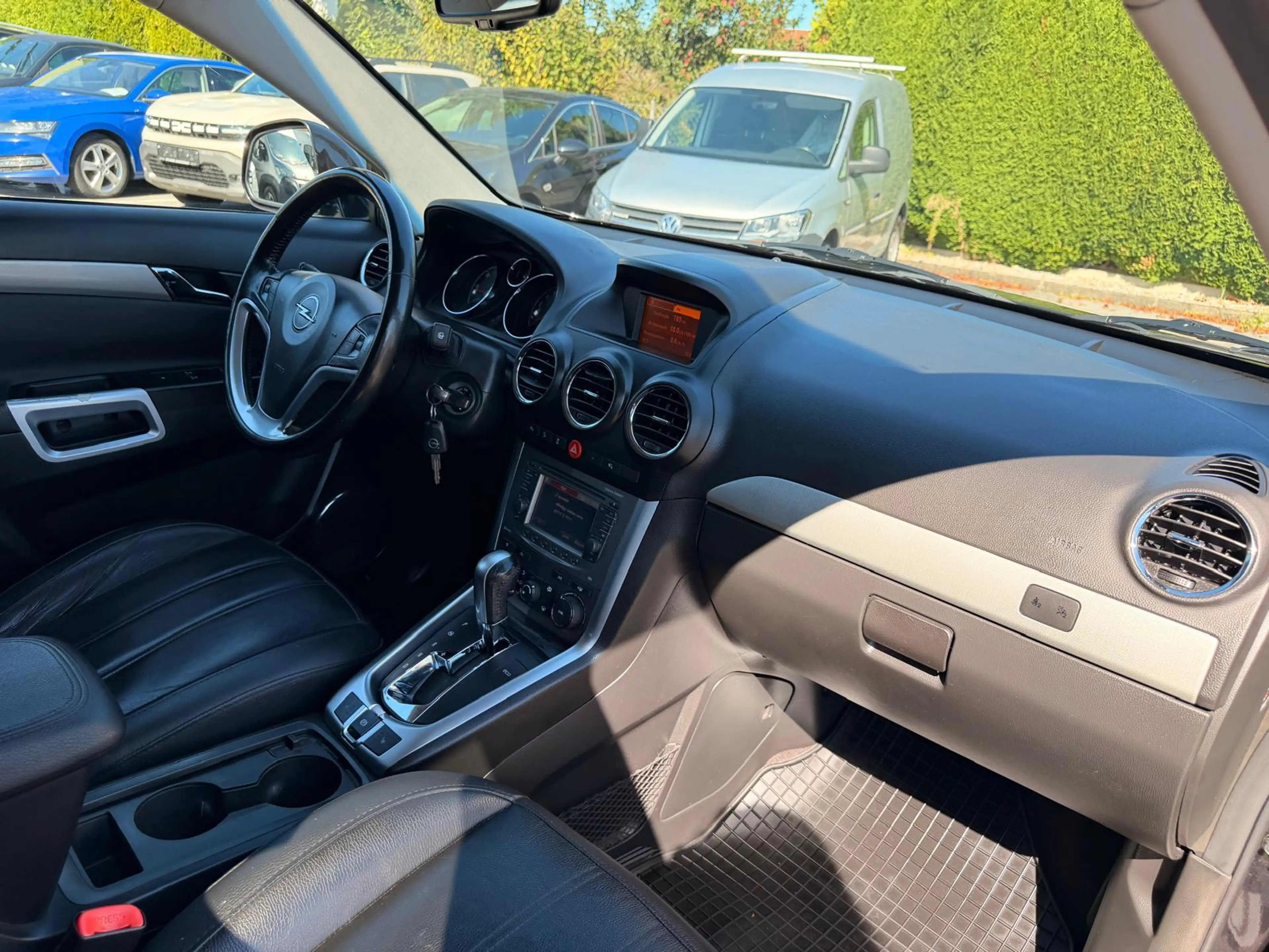 Opel Antara Cosmo 4x4 *Sitzheizung*Klimaautomatik* — photo 15
