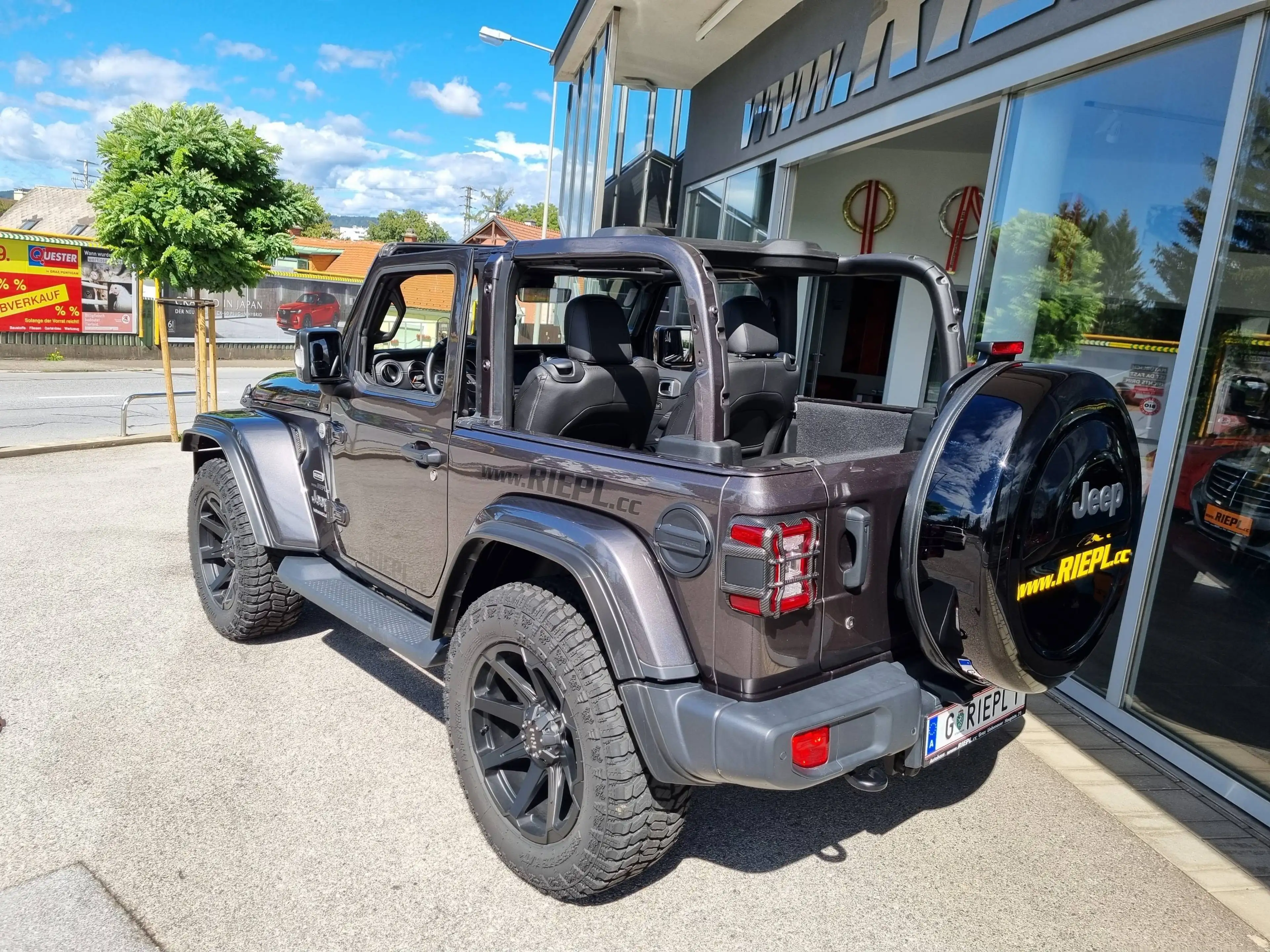 Jeep Wrangler Sahara NUR 67.000 KM Leder Led Navi Technologiepaket Hardtop — photo 3
