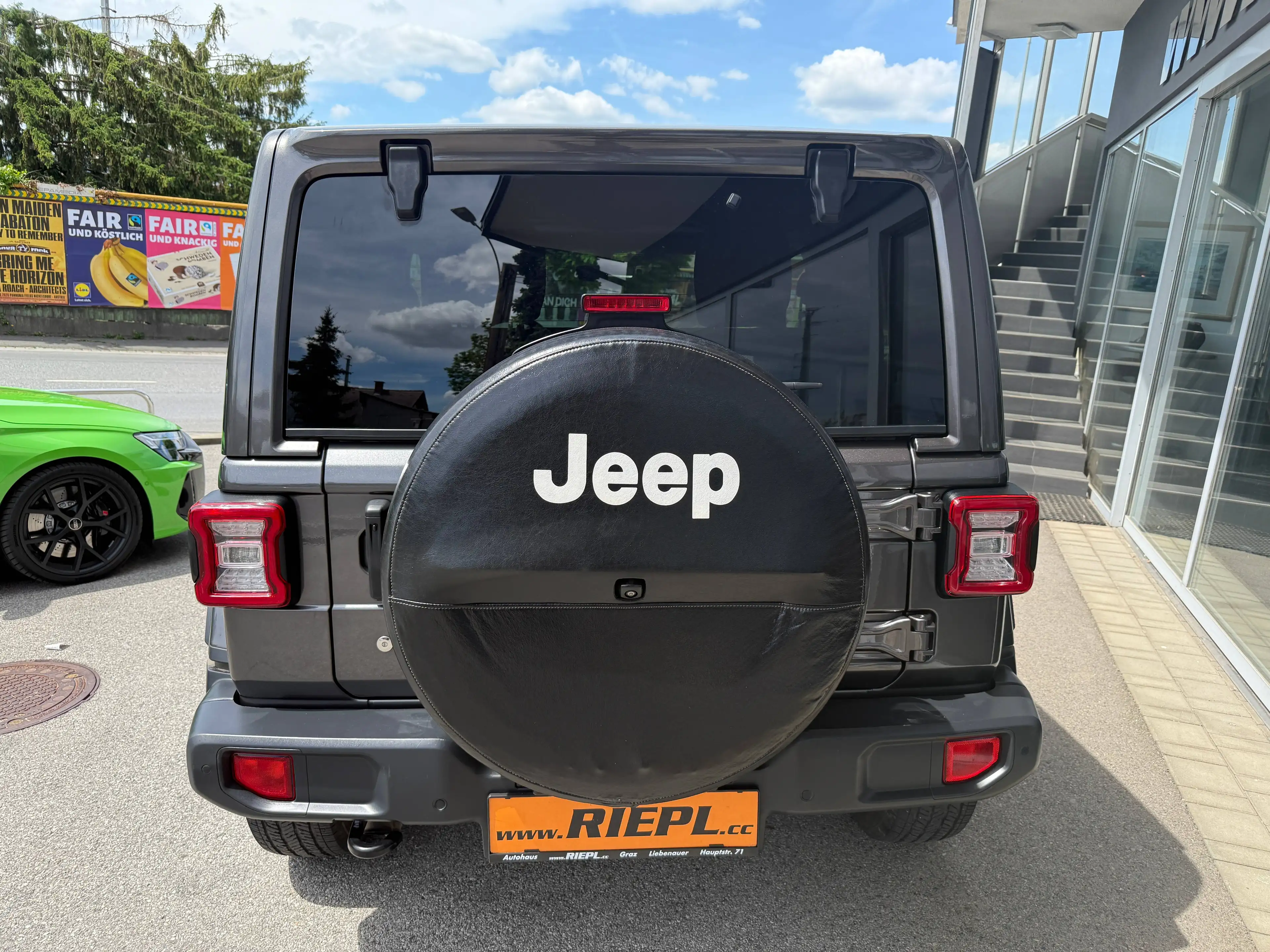 Jeep Wrangler Sahara NUR 67.000 KM Leder Led Navi Technologiepaket Hardtop — photo 9