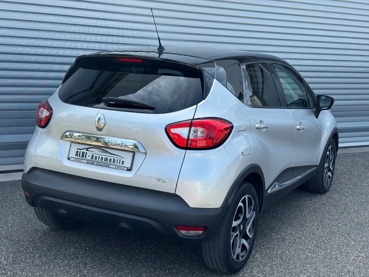 Renault Captur Luxe Grau - 2