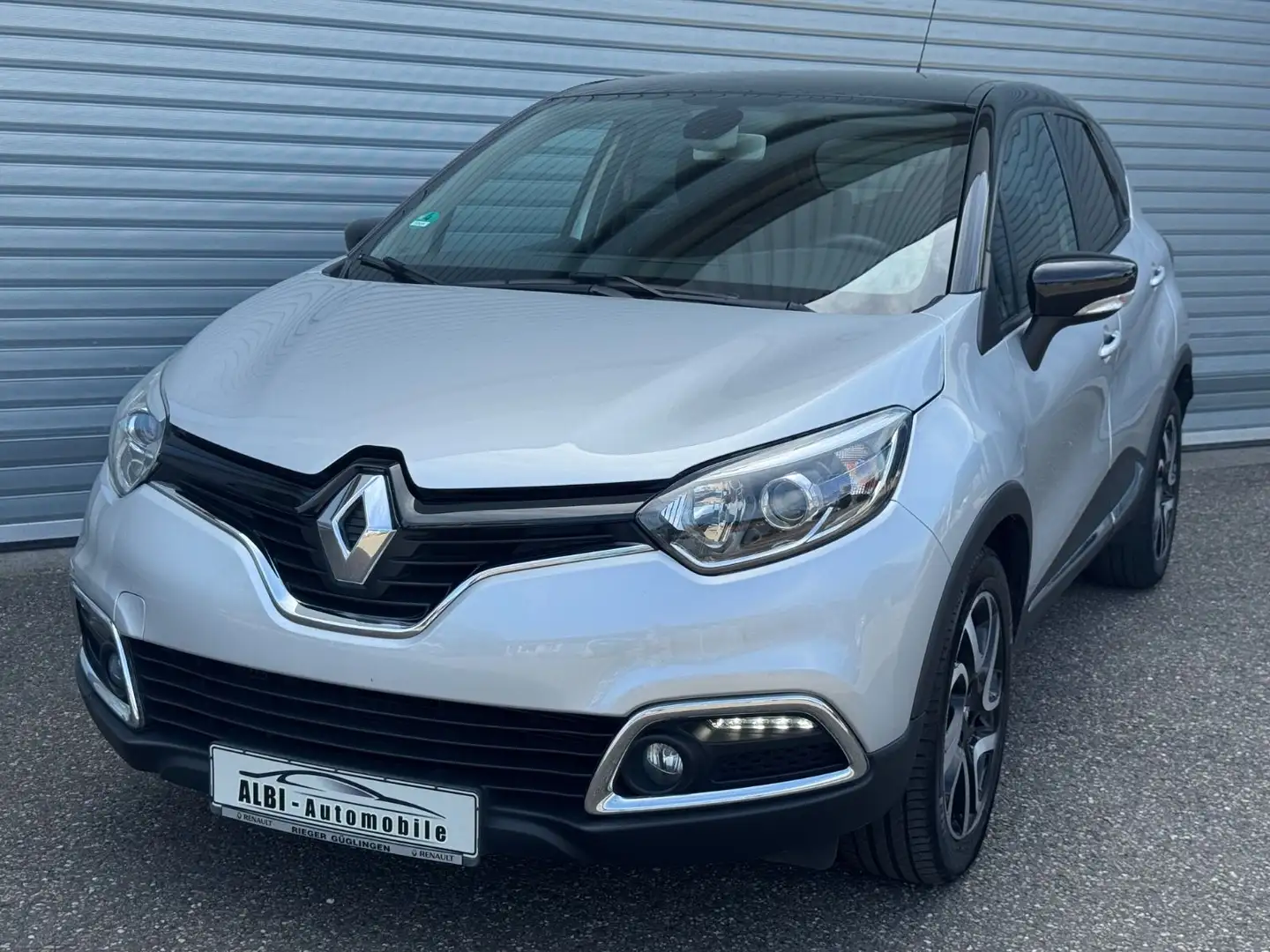 Renault Captur Luxe Grau - 1