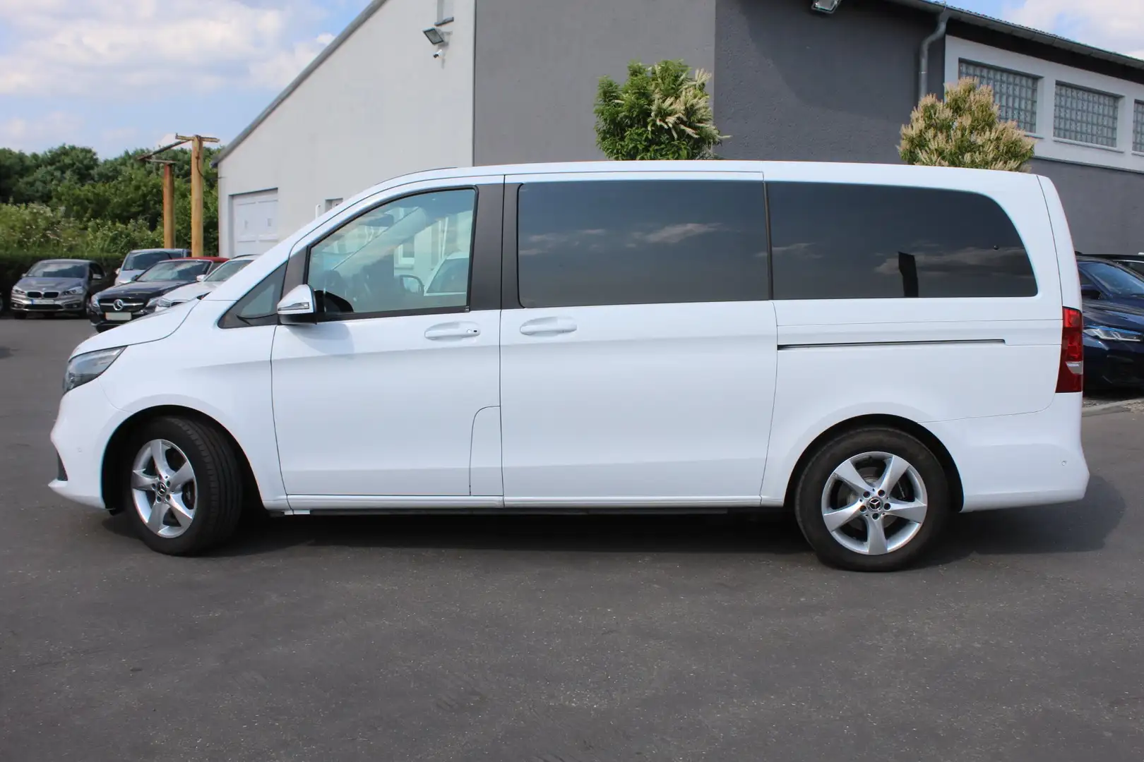 Mercedes-Benz V 250 d EDITION lang +NAVI+LM+Agility Control+PDC+Sitzh. Blanc - 1