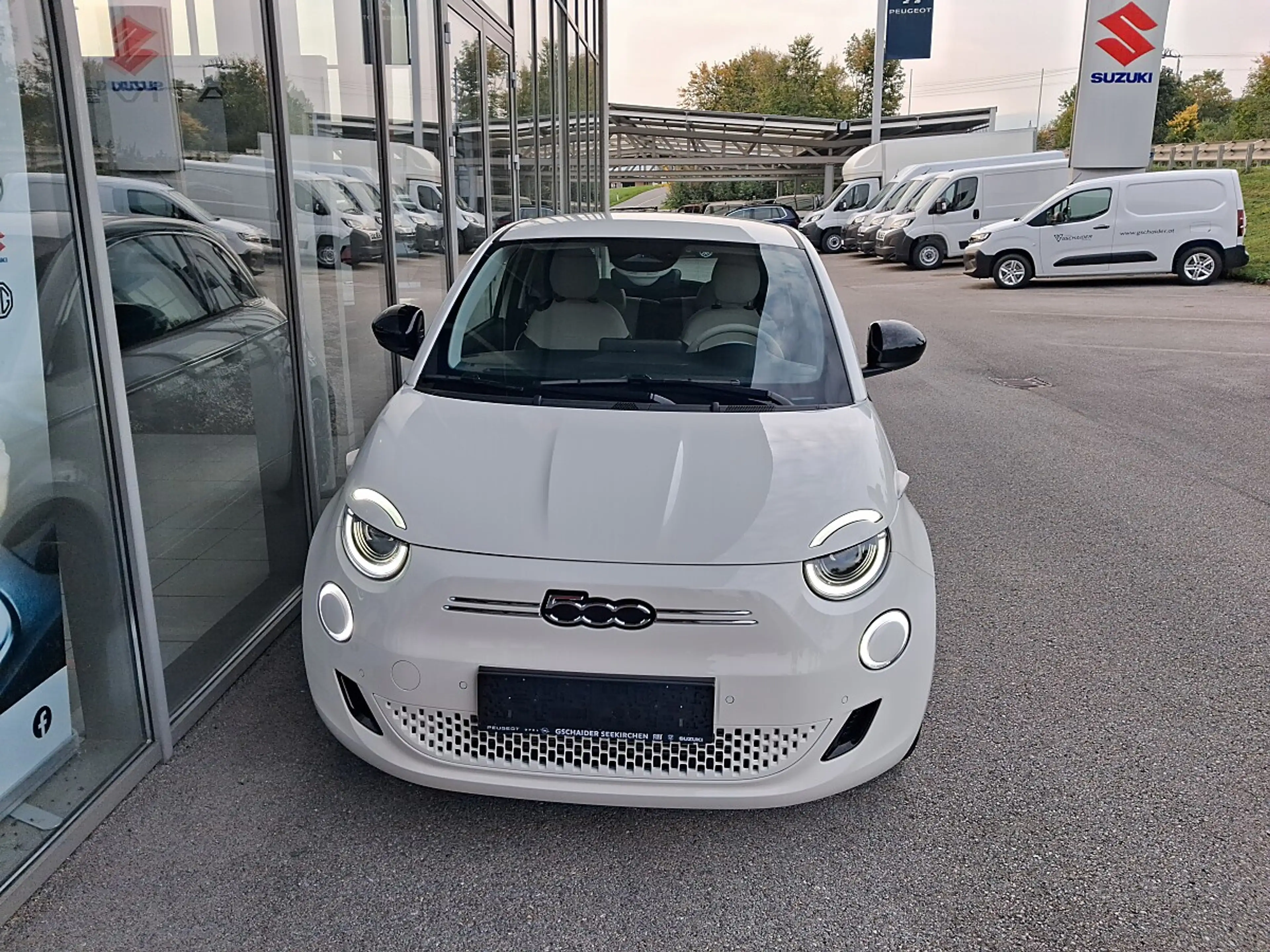 Fiat 500e La Prima — photo 2