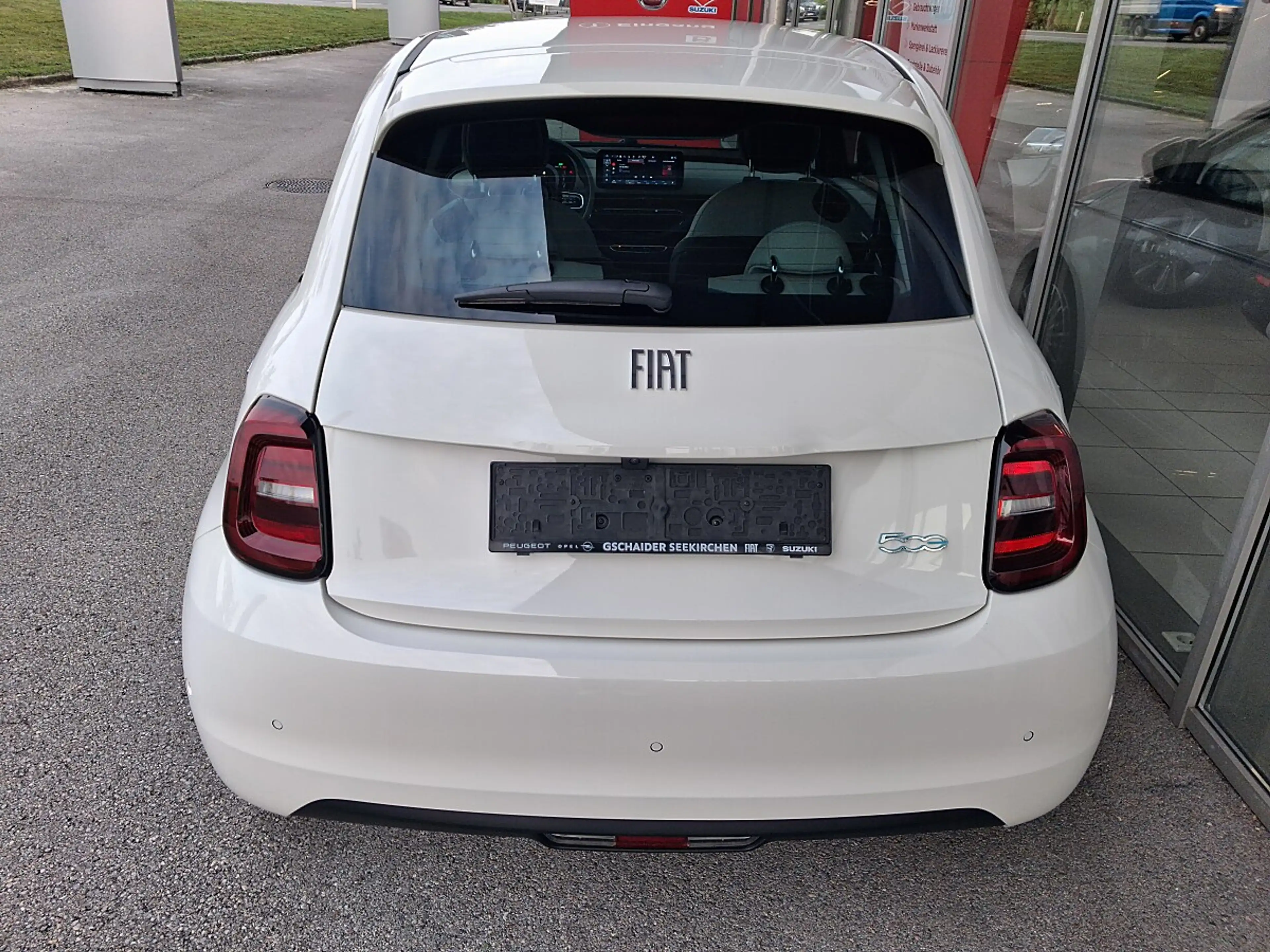 Fiat 500e La Prima — photo 5