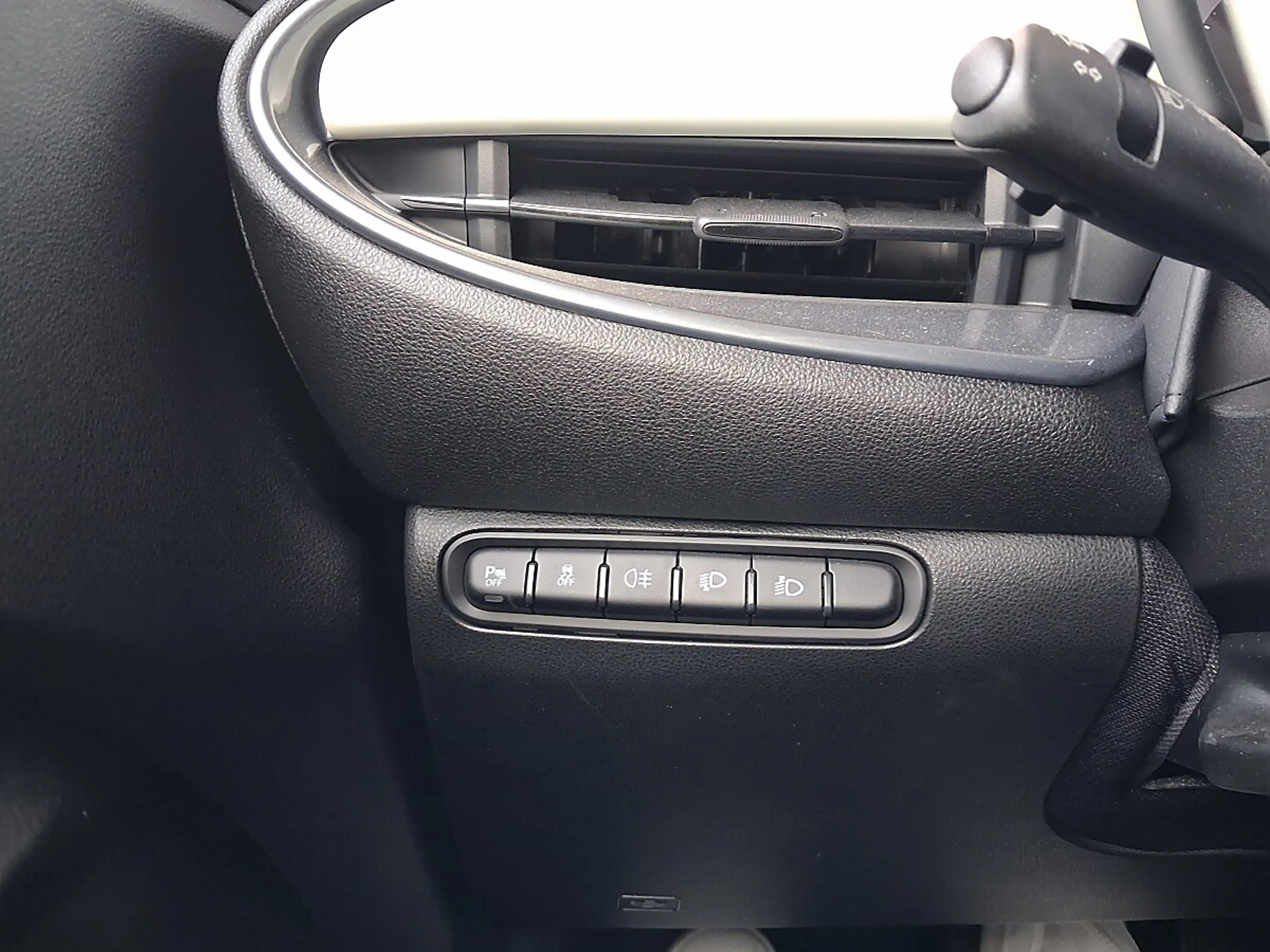 Fiat 500e La Prima — photo 15