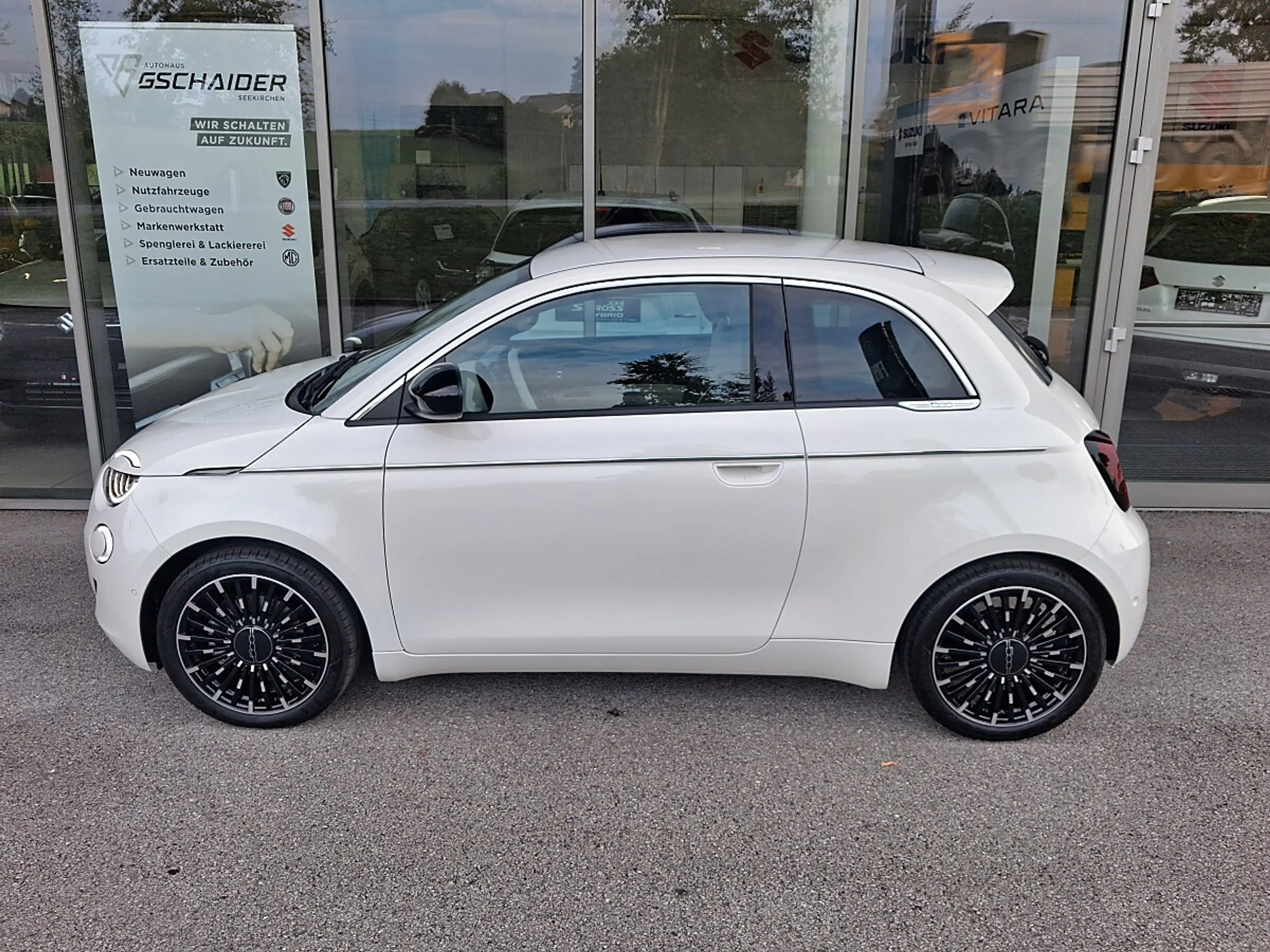 Fiat 500e La Prima — photo 3