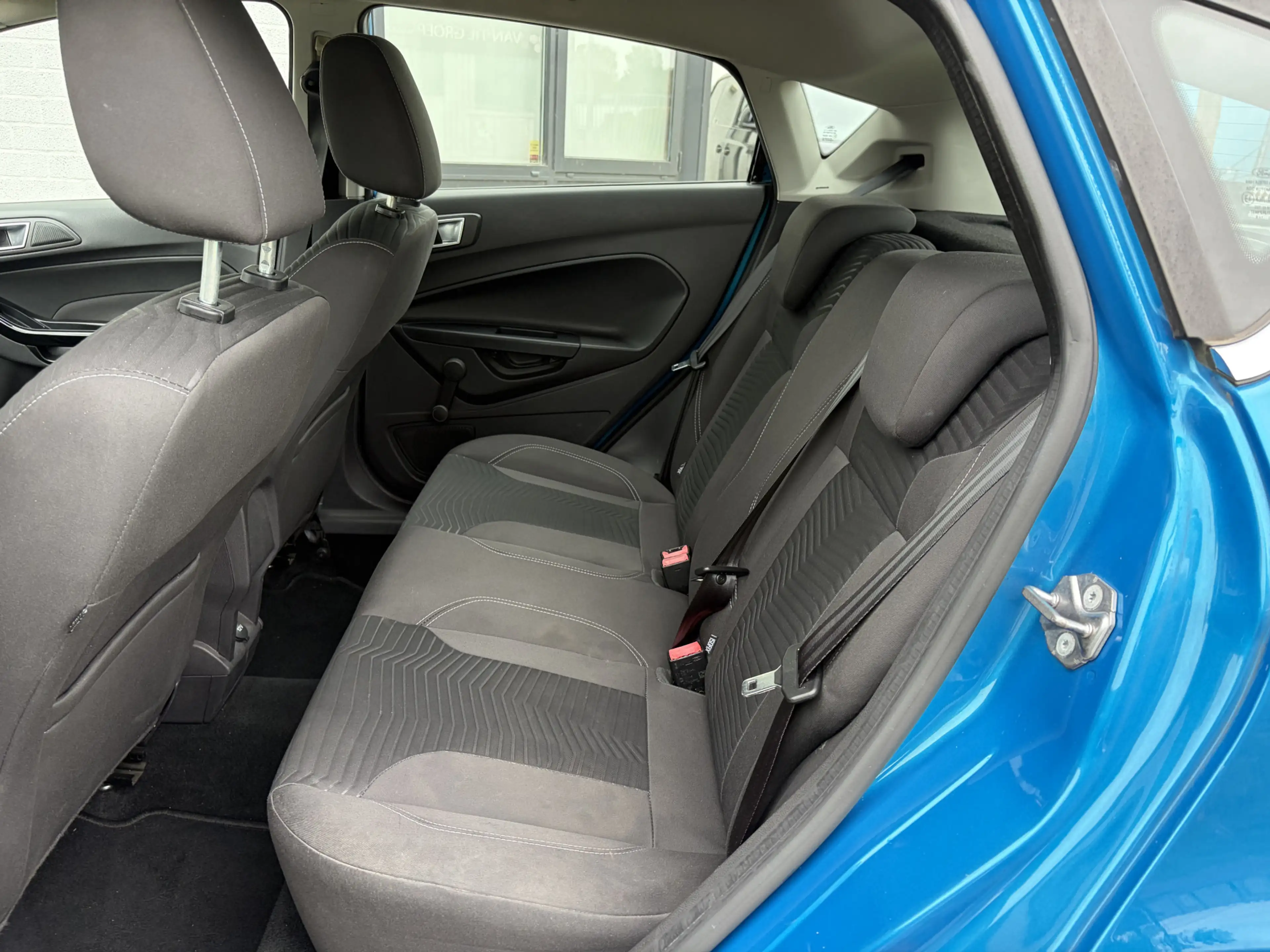 Ford Fiesta 1.0i EcoBoost Titanium 5-Deurs 101 PK. Distributie — photo 10