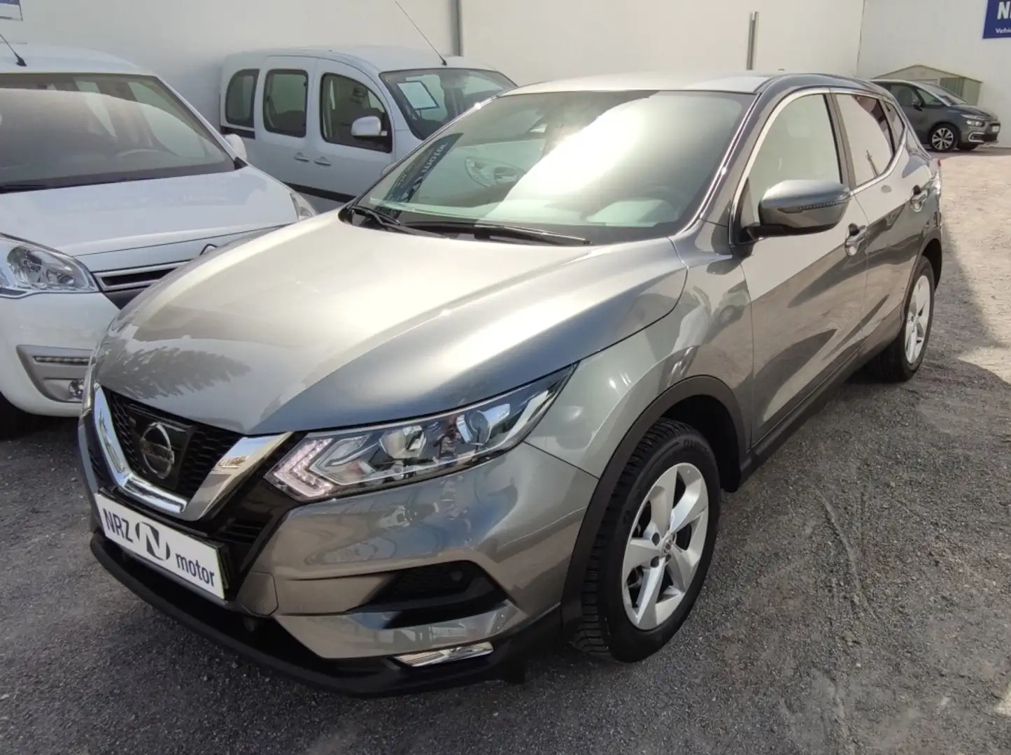 Nissan Qashqai 1.5dCi Acenta 4x2 85kW Gris - 1