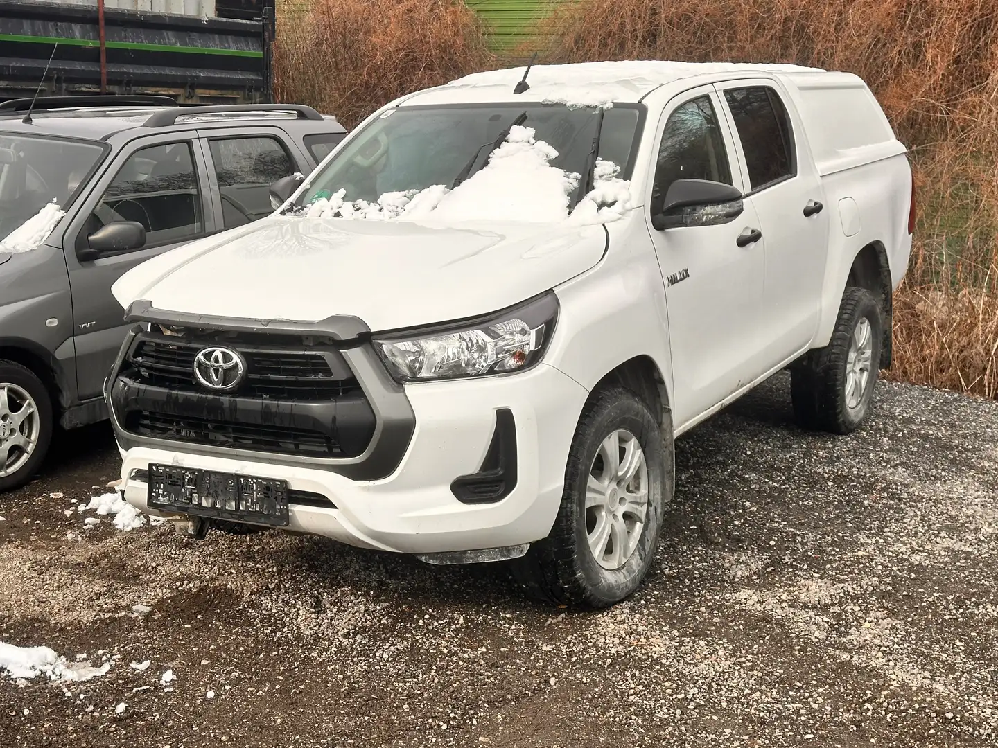 Toyota Hilux Hilux DK Invincible 4WD 2,4 D-4D Invincible Weiß - 1