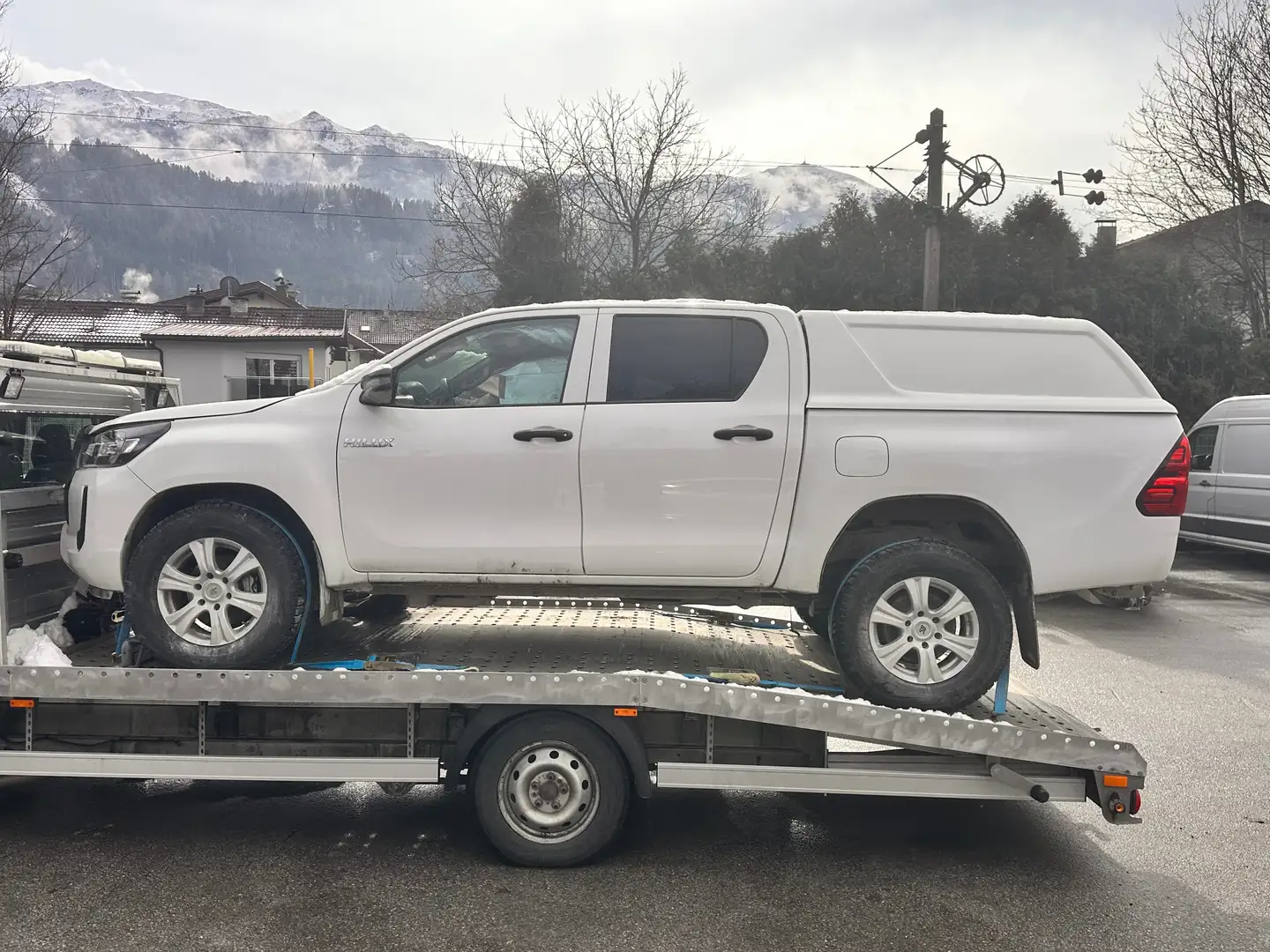 Toyota Hilux Hilux DK Invincible 4WD 2,4 D-4D Invincible Weiß - 2