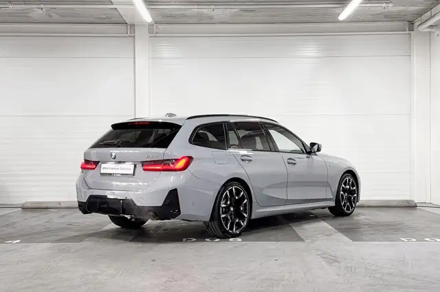 BMW 3 Series view 7