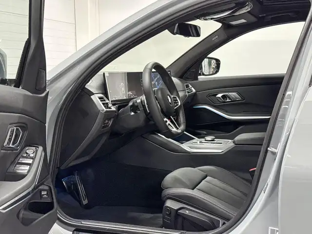 BMW 3 Series view 9