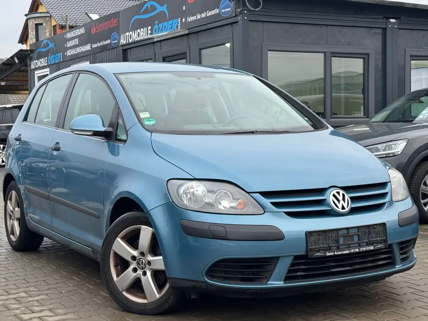 Volkswagen Golf 1.6 FSI Plus V Trendline Blau - 1