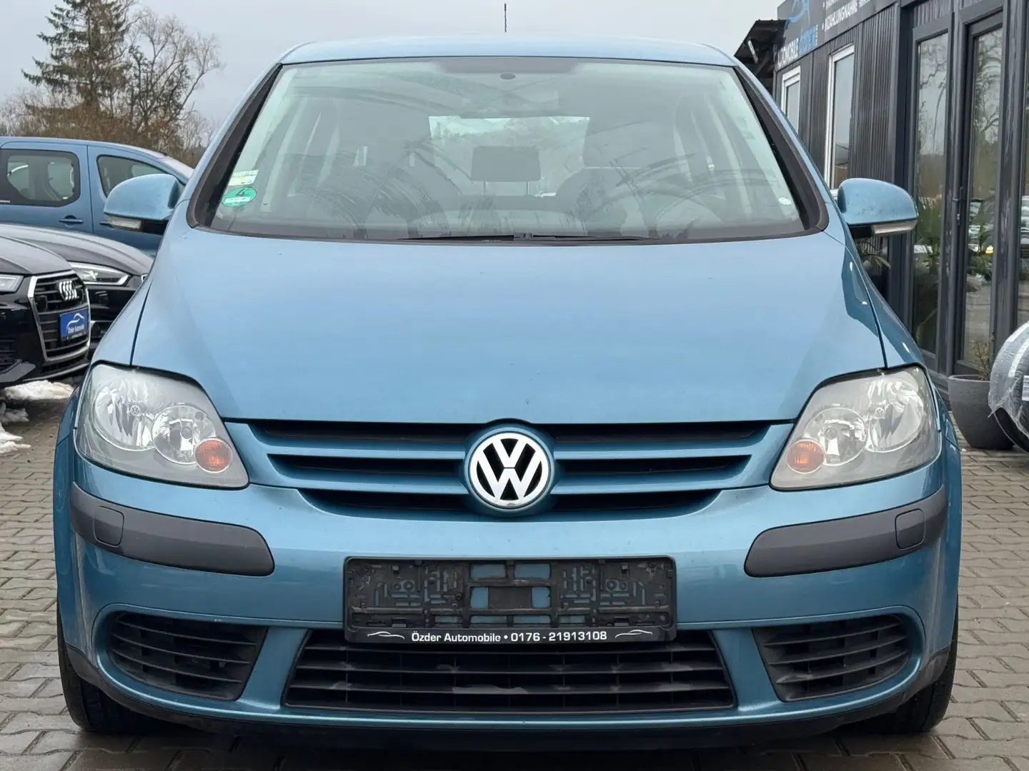 Volkswagen Golf 1.6 FSI Plus V Trendline Blau - 2